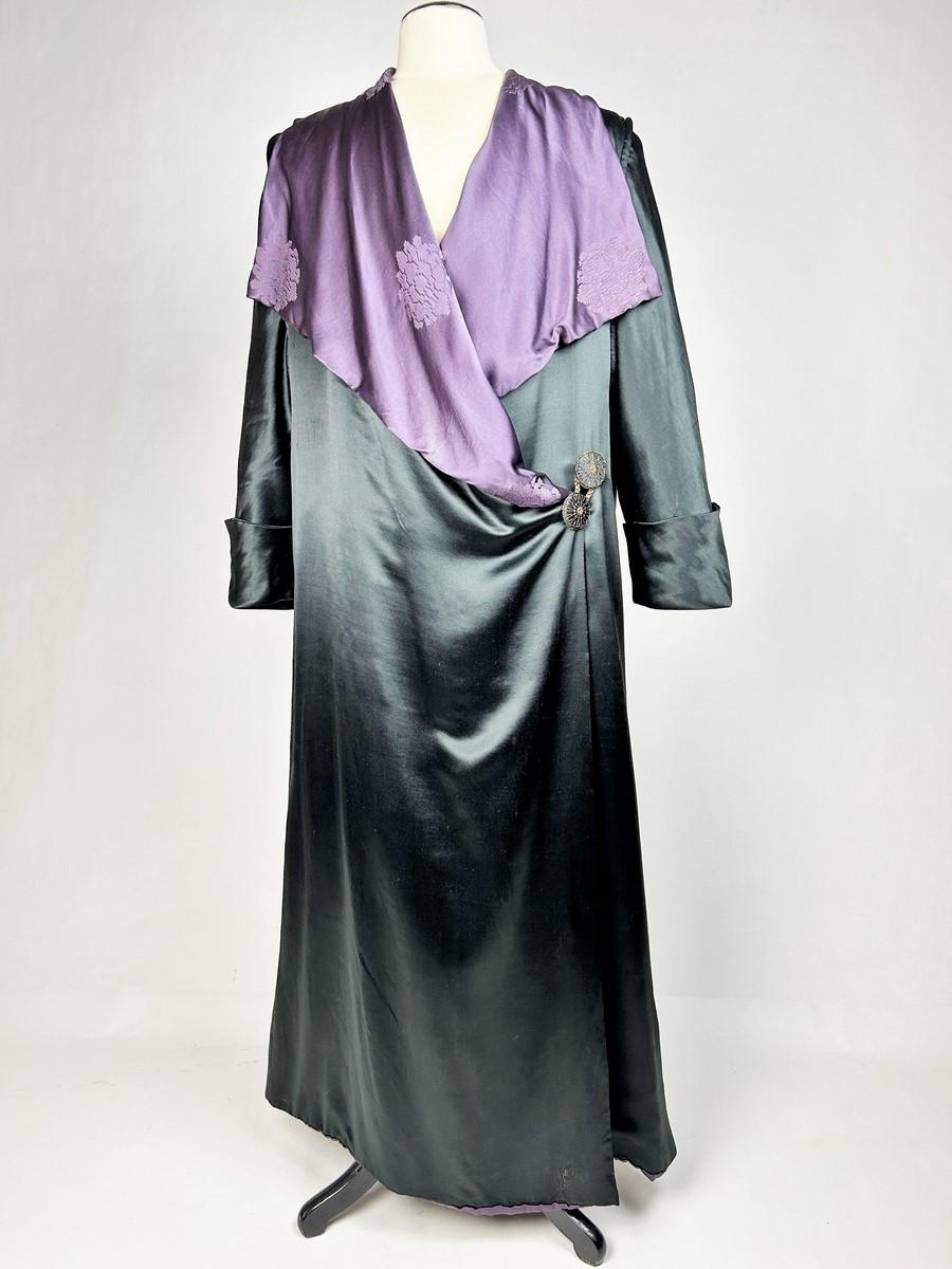 Manteau de cérémonie en satin noir signé Ville de Lyon - France Circa 1900 6