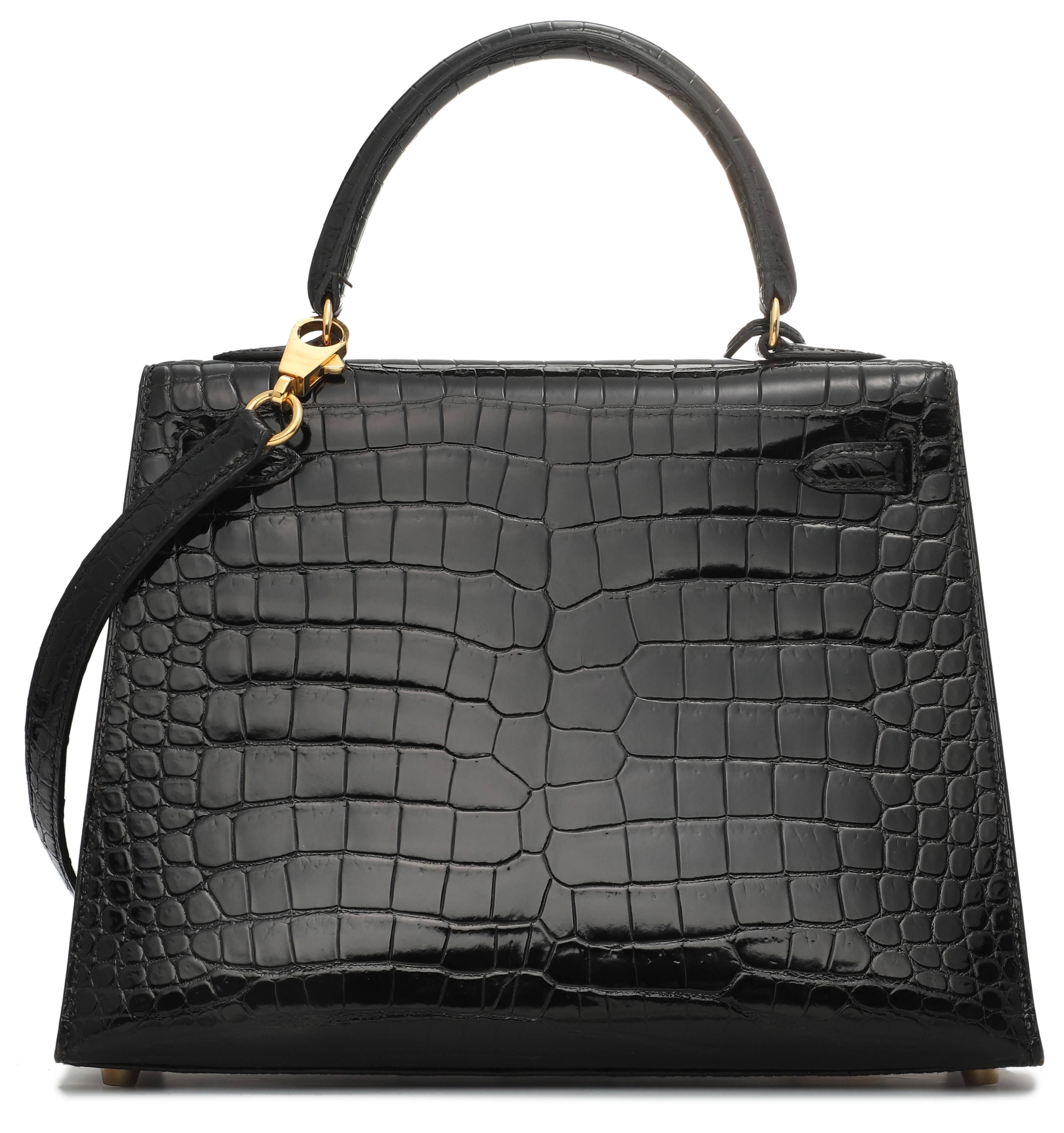 Black shiny porosus crocodile leather Hermes Kelly Sellier 25 Bag In Excellent Condition In Dublin, IE
