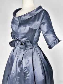 Robe de cocktail en soie noire de Christian Dior HC - ligne Fuseau, A/W 1957