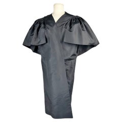 Un cappotto da sera in faille di seta nero di Pedro Rodriguez - Spagna Circa 1955-1960