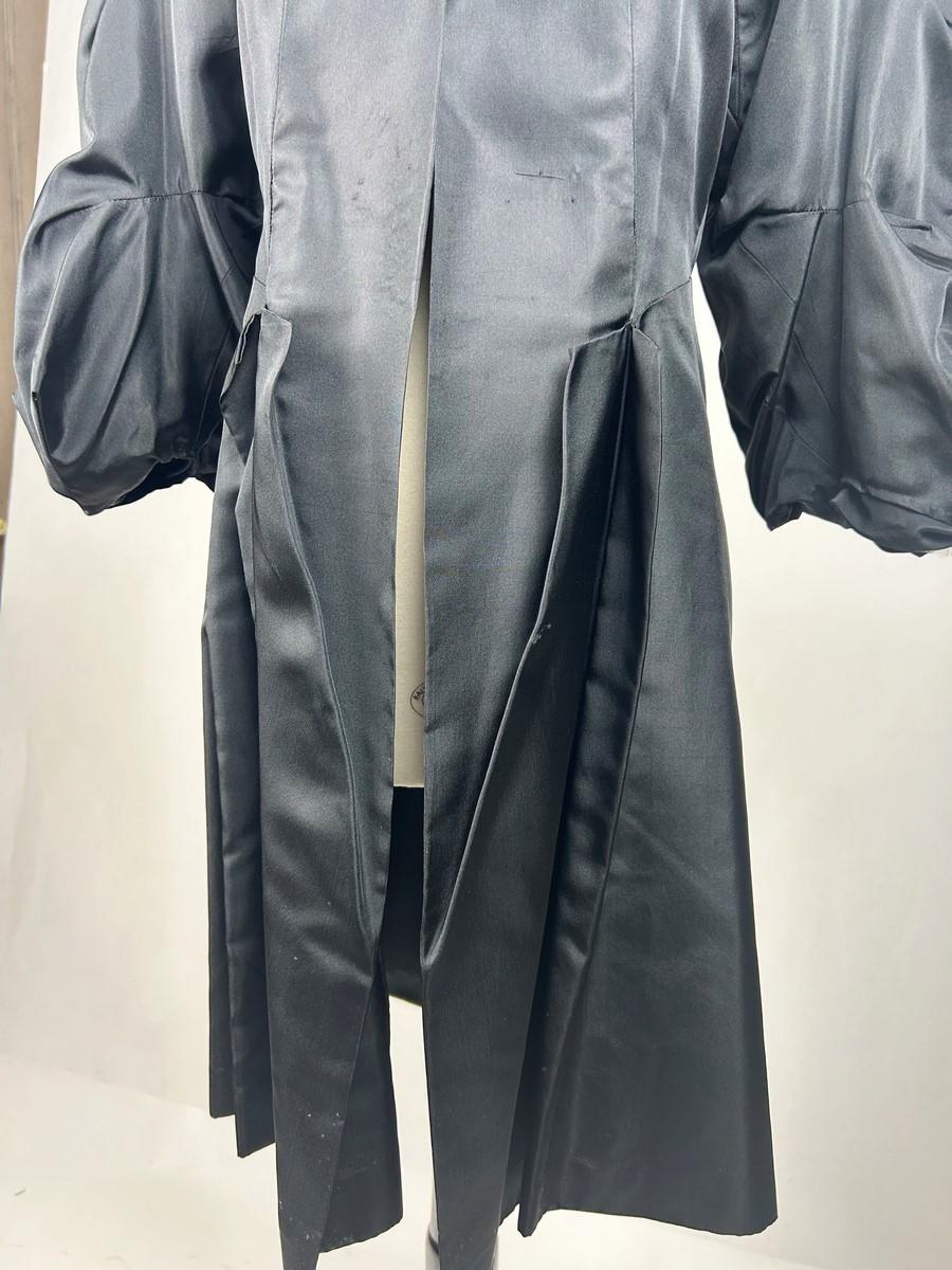 Veste de soirée en taffetas noir d'Agnès His - Haute Couture - Paris Circa 1932 en vente 7