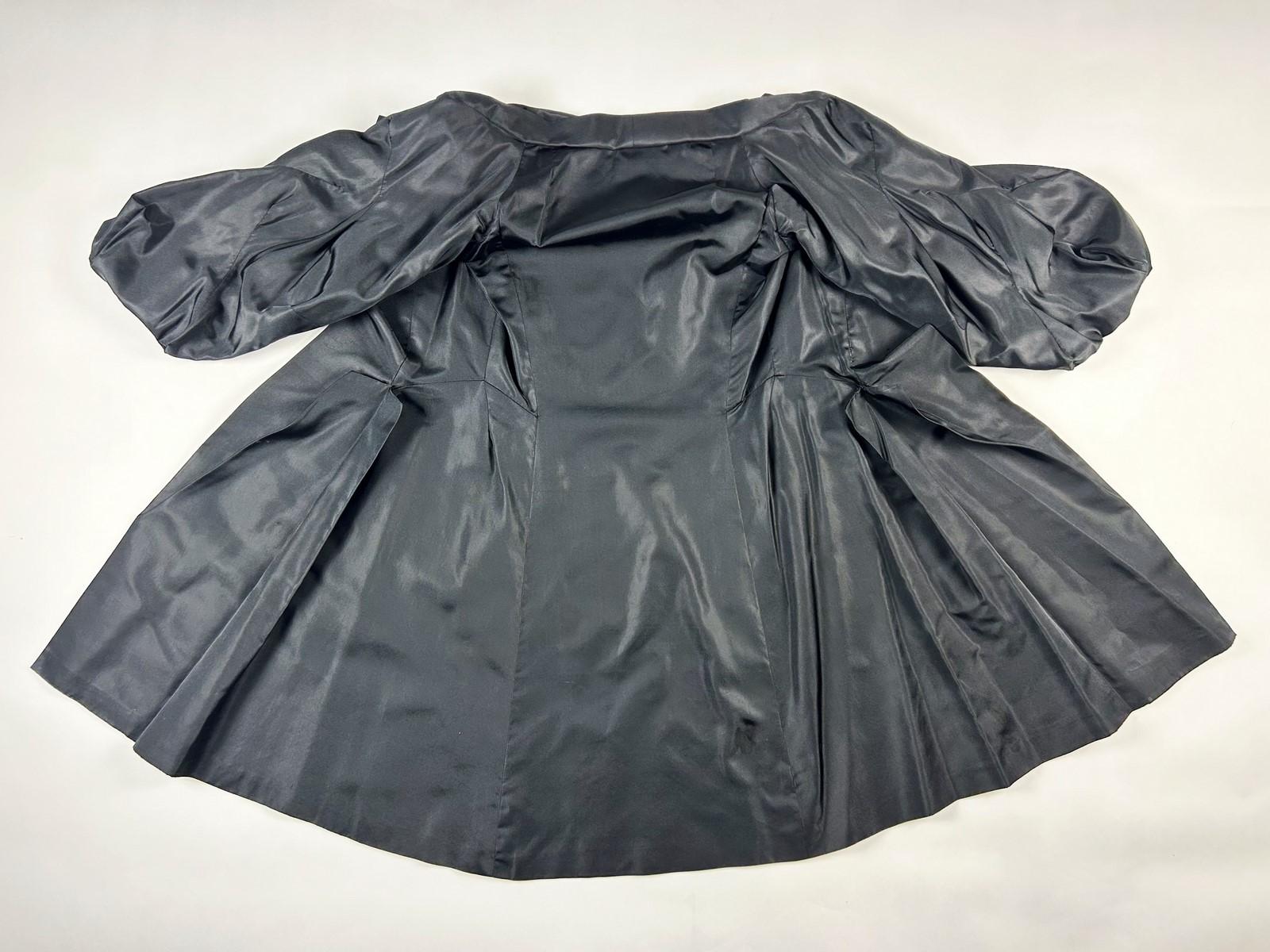 Veste de soirée en taffetas noir d'Agnès His - Haute Couture - Paris Circa 1932 en vente 9