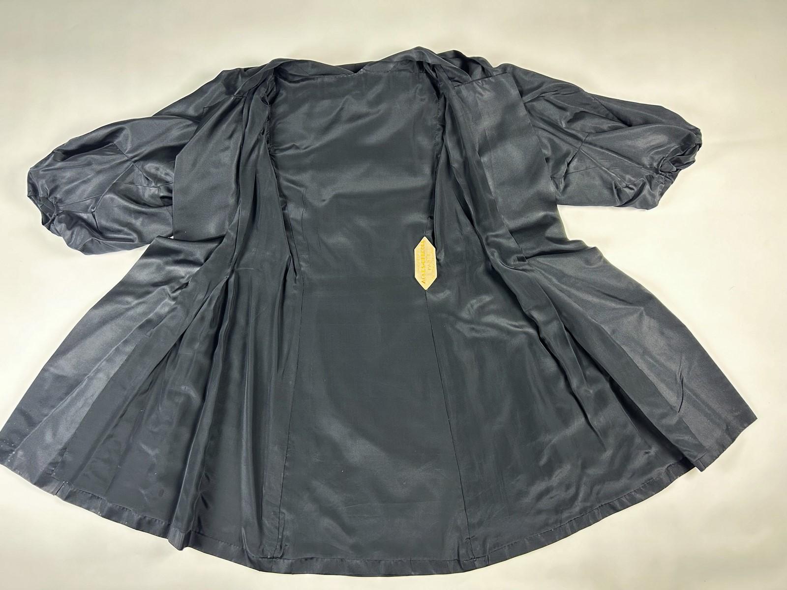 Veste de soirée en taffetas noir d'Agnès His - Haute Couture - Paris Circa 1932 en vente 10
