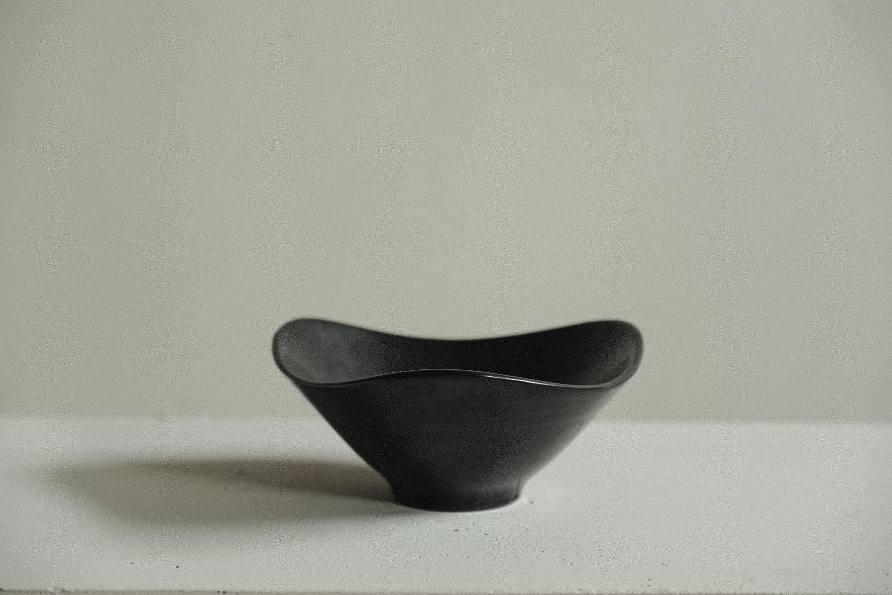 Ceramic Black Vintage Scandinavian Stoneware Bowl, Norway circa 1950s For Sale