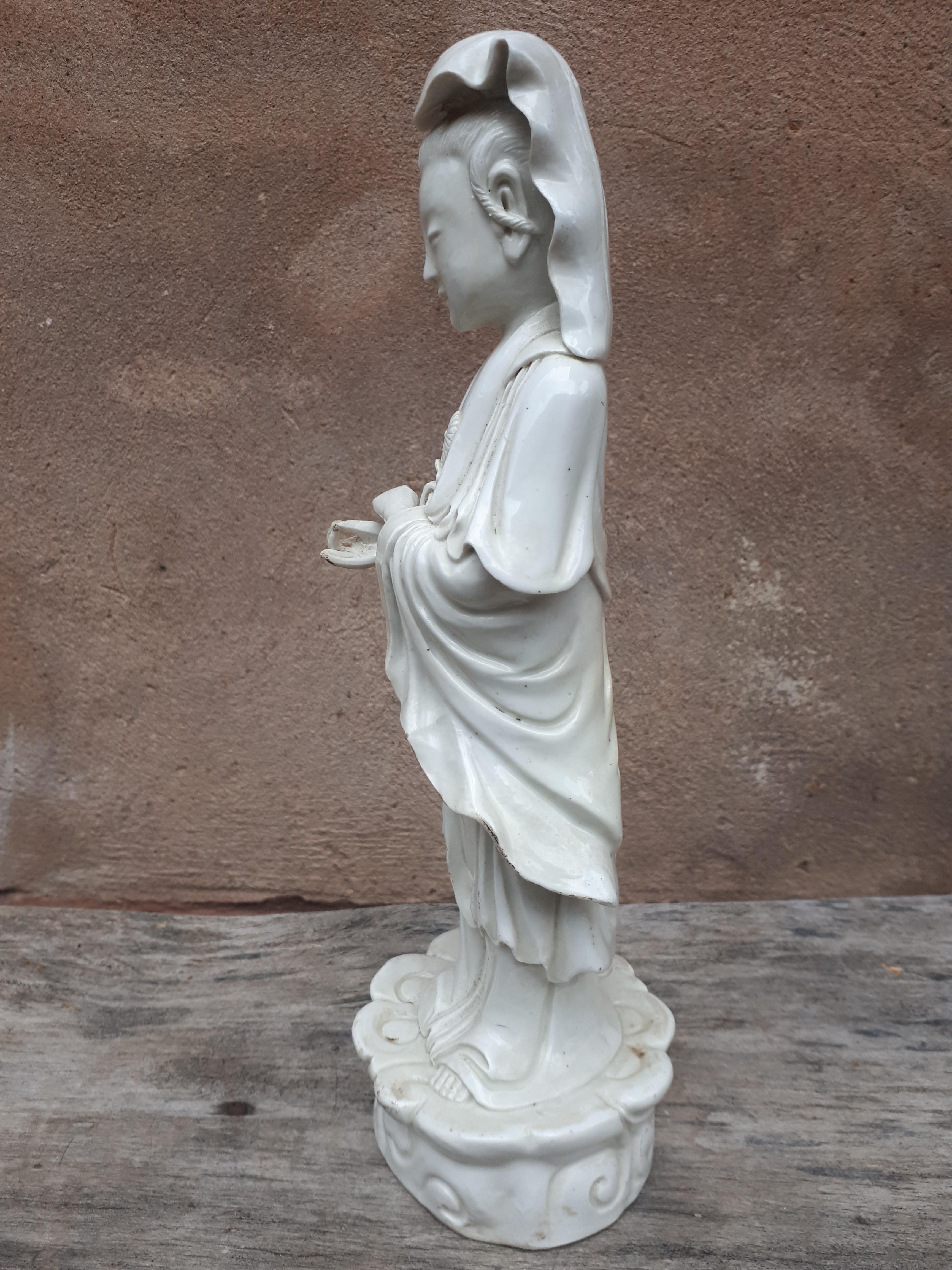 A Blanc De Chine Guanyin, 19th Century For Sale 1