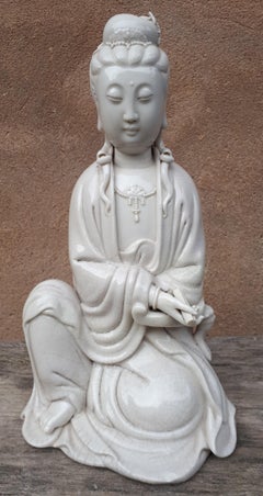 A Blanc de Chine sculpture of Guanyin, Qing Dynasty