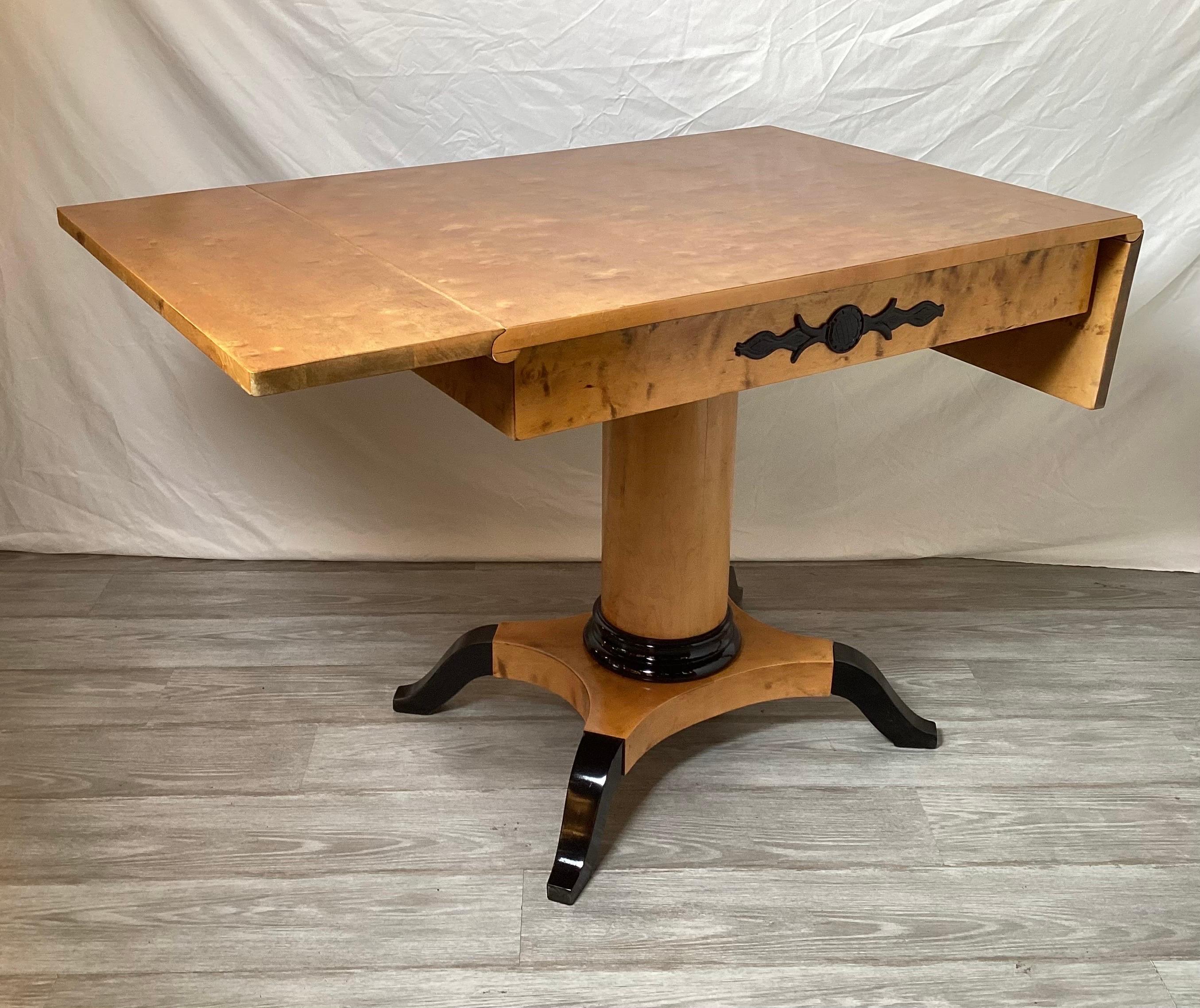 Early 20th Century Blonde Maple and Ebony Biedermeier Style Drop Leaf Table, circa 1900 For Sale