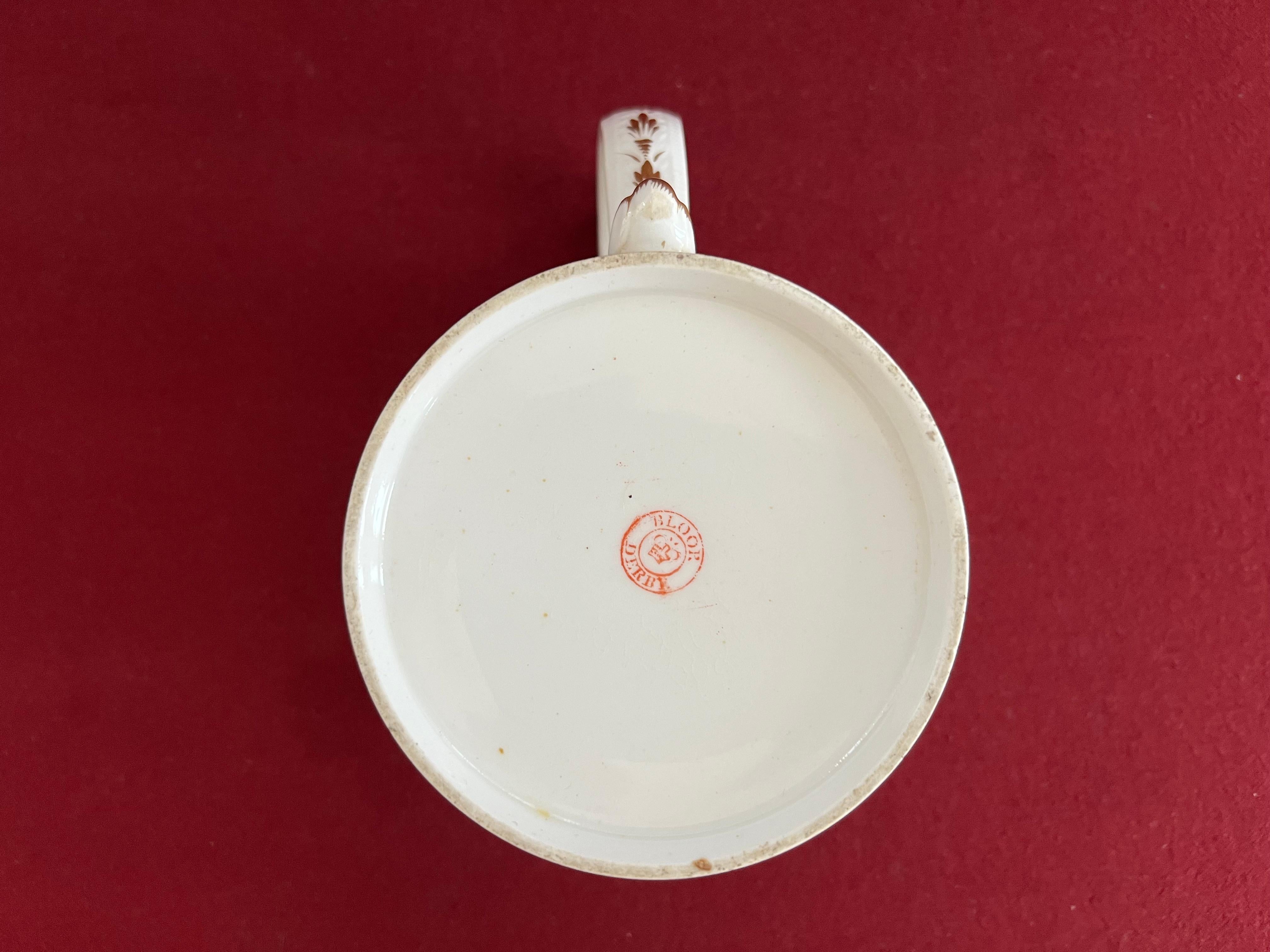 Tasse porte-bouteilles en porcelaine Bloor Derby à la manière d'acier, vers 1820-1825 Excellent état - En vente à Exeter, GB