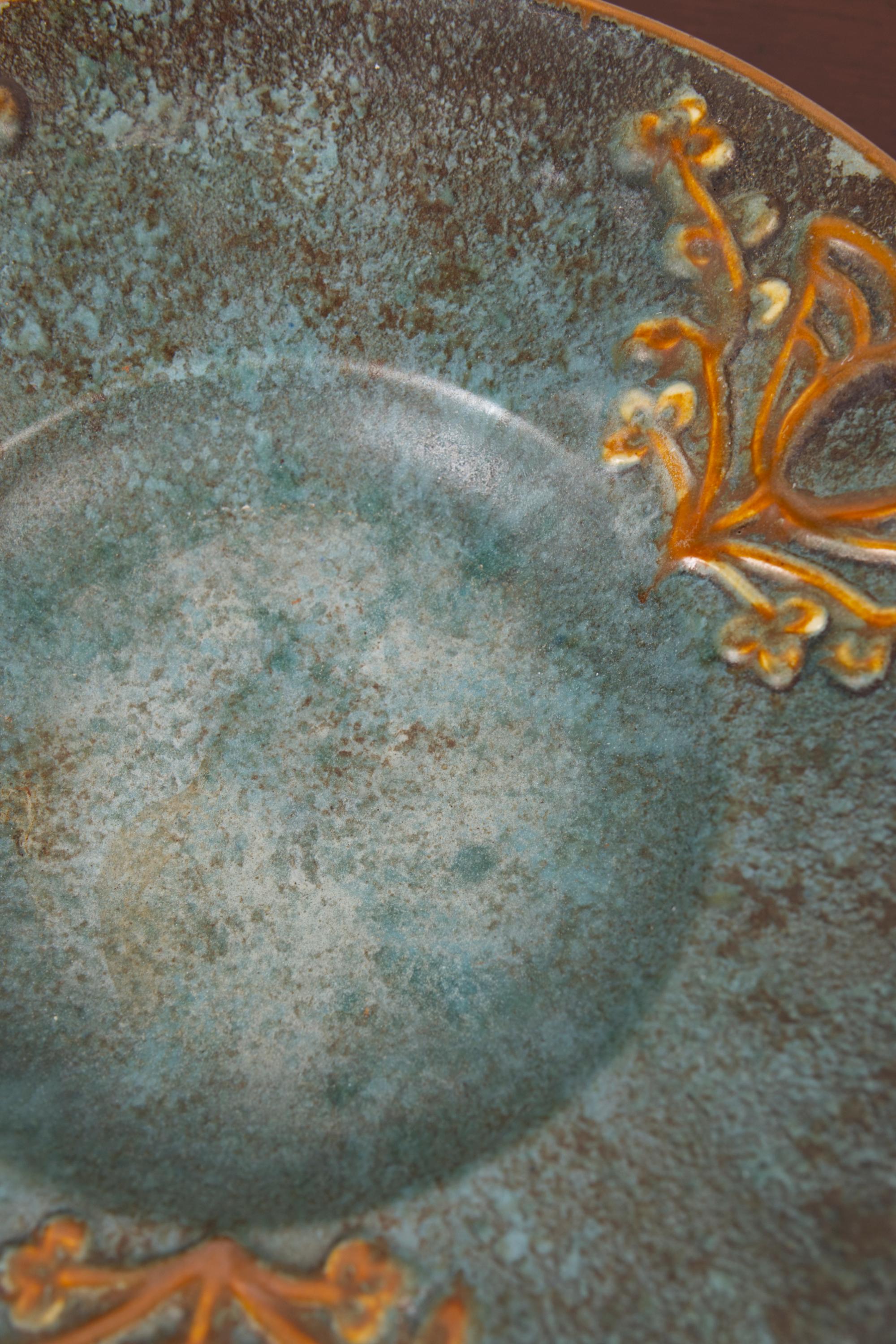 A blue and orange ceramic Art Deco plate by Michael Andersen, Denmark, 1940s For Sale 7