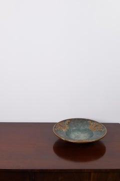 A blue and orange ceramic Art Deco plate by Michael Andersen, Denmark, 1940s