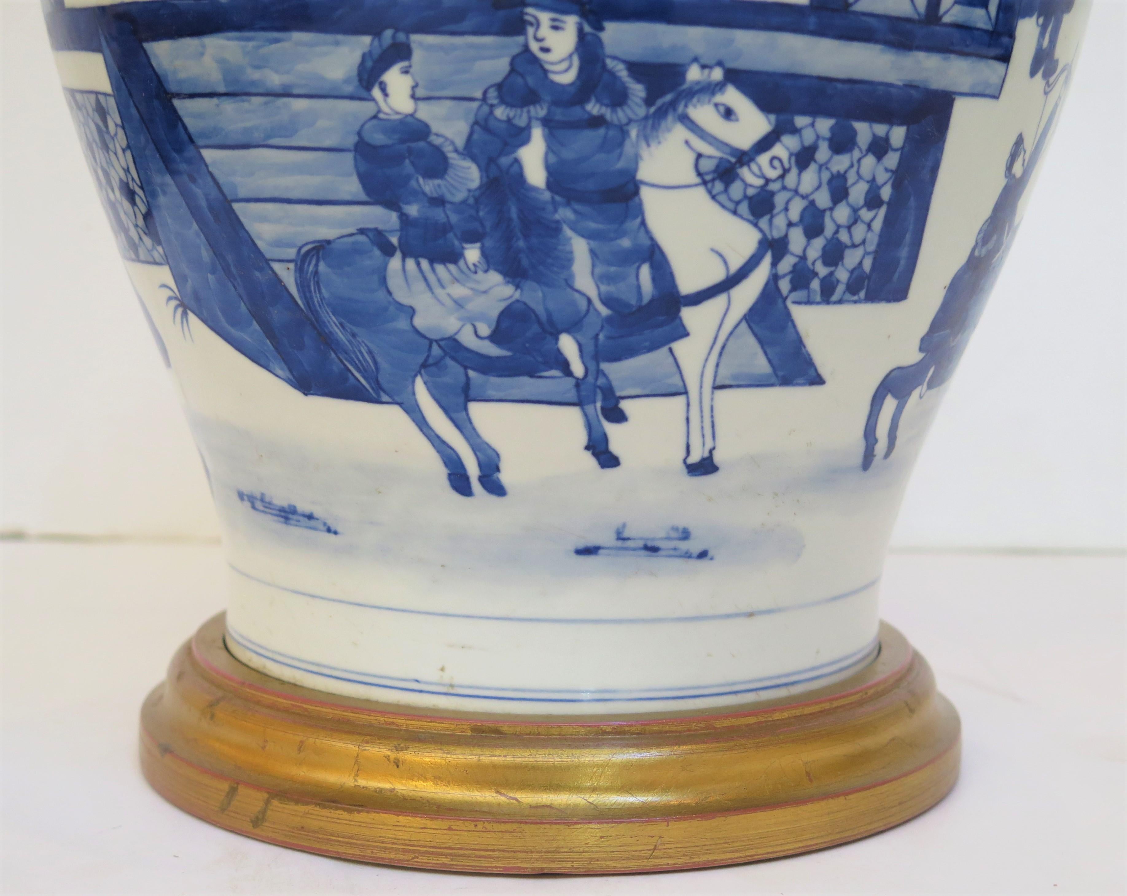 A Blue and White Chinese Porcelain Lamp For Sale 5