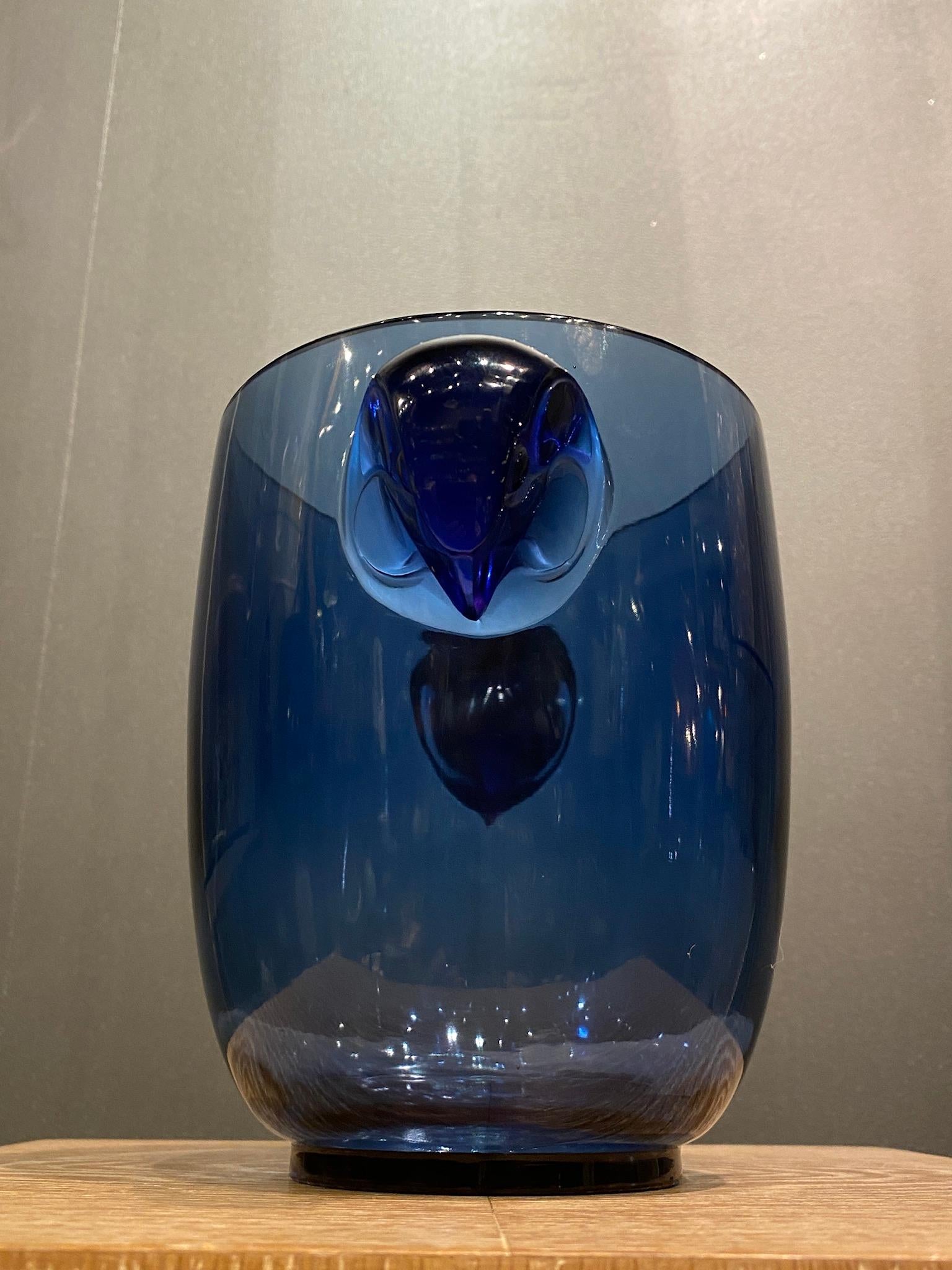 French Blue Art Deco Albert Vase by Rene Lalique in Blue Glass For Sale