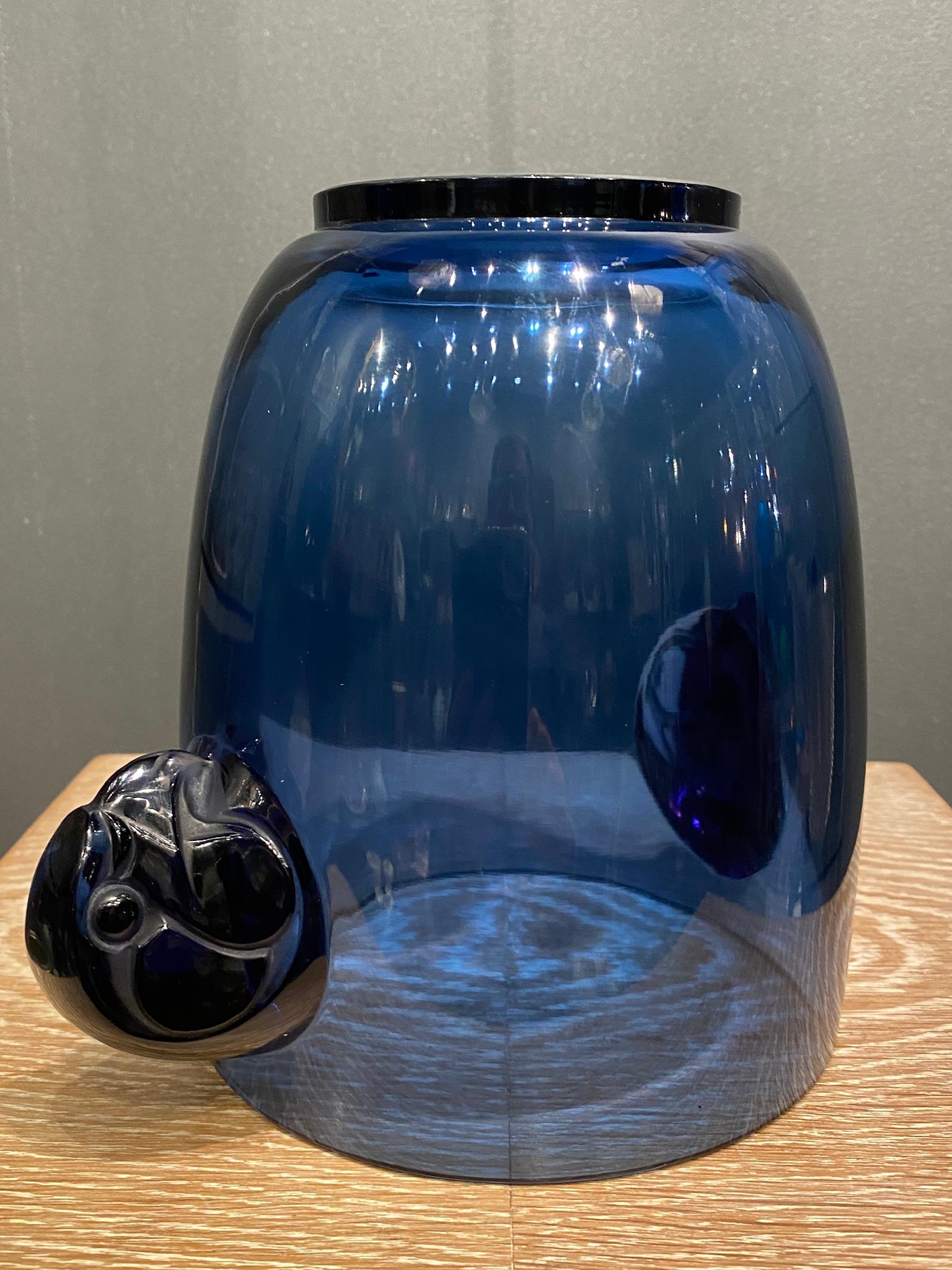 Early 20th Century Blue Art Deco Albert Vase by Rene Lalique in Blue Glass For Sale