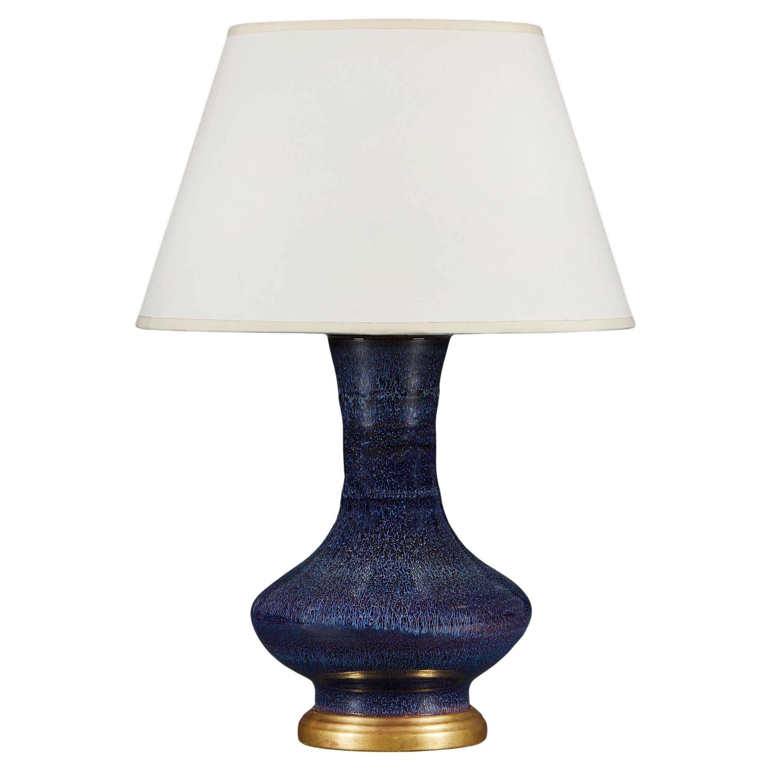 Blaue Craquelle-Vase als Lampe