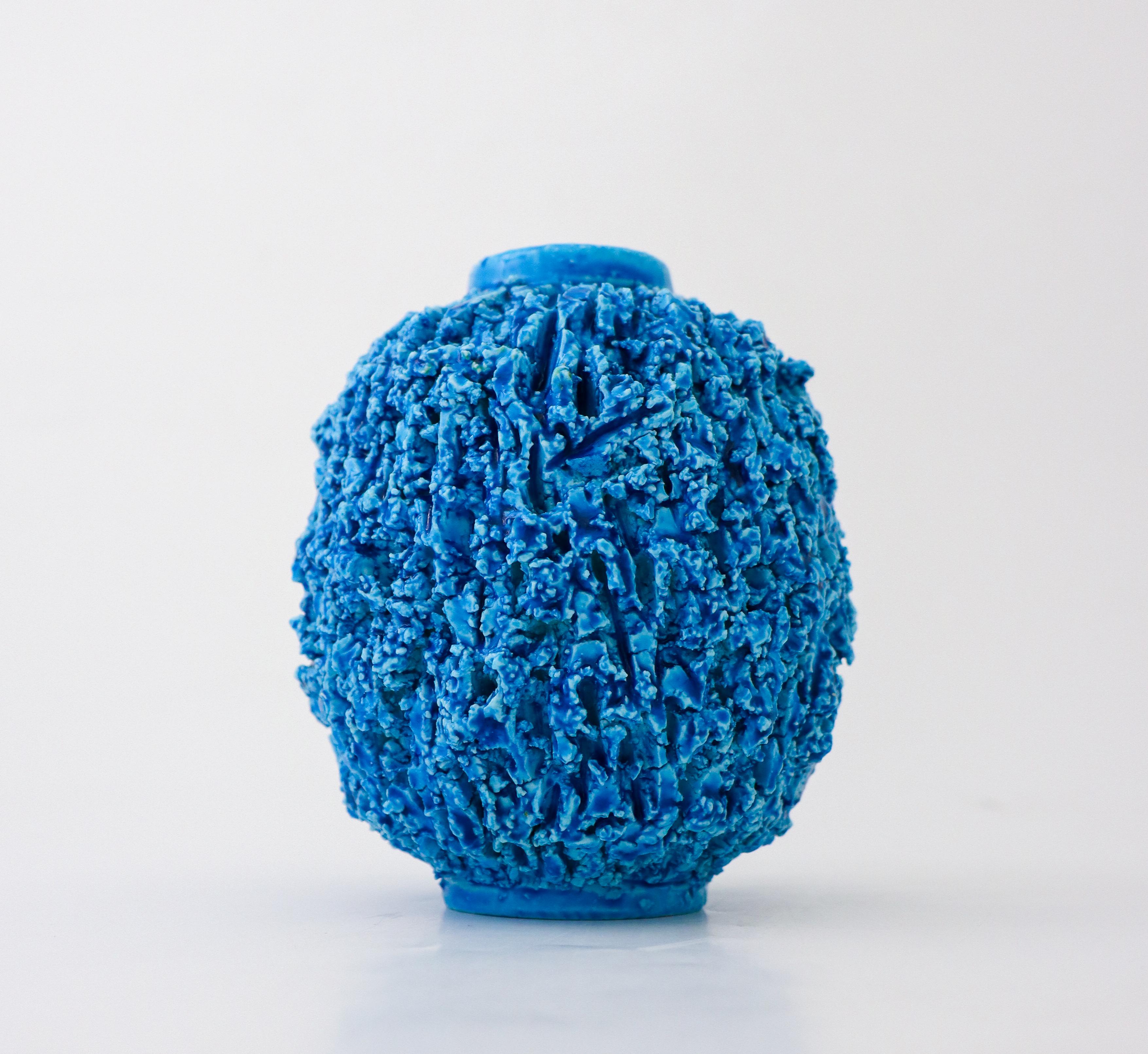Scandinavian Modern A Blue Hedgehog vase - Chamotte - Gunnar Nylund - Rörstrand
