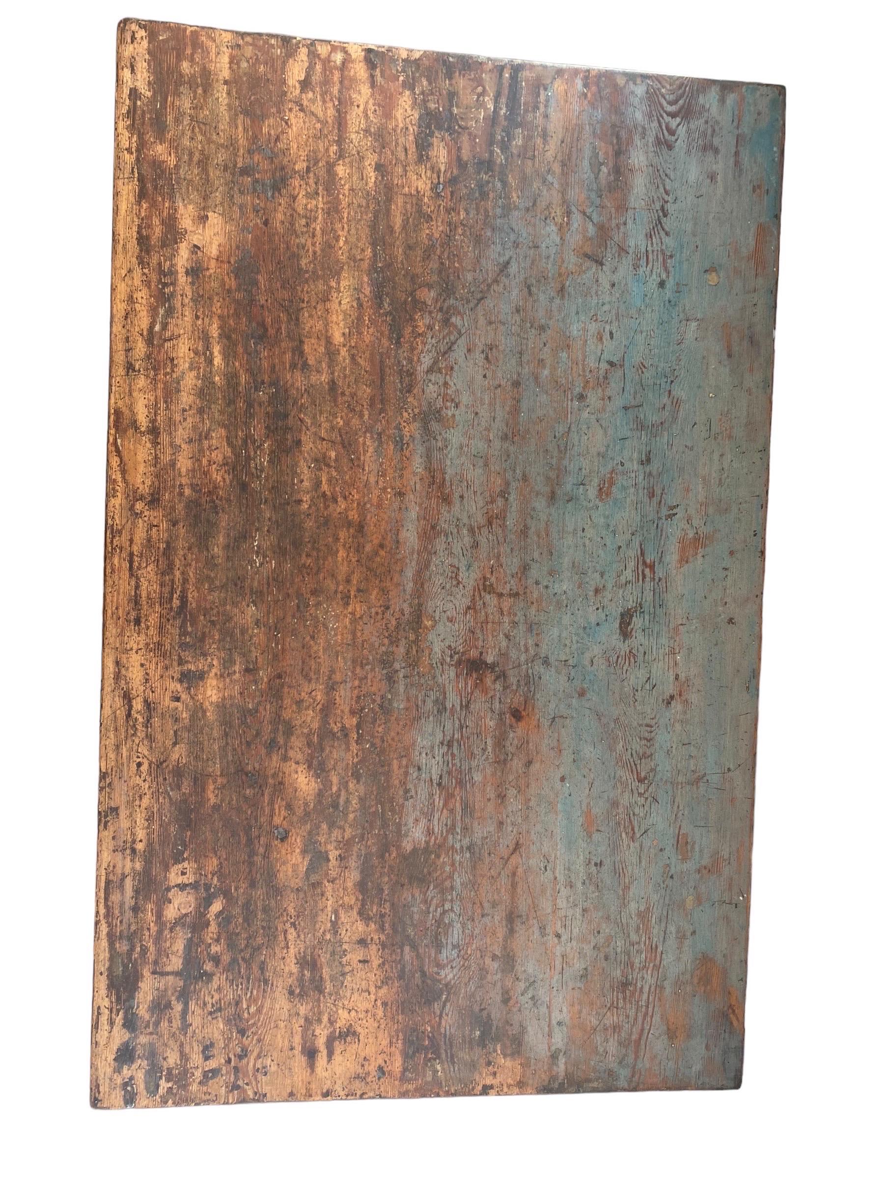 A Blue Rococo 18th Century Writing Table With Drawer, Finland For Sale 6