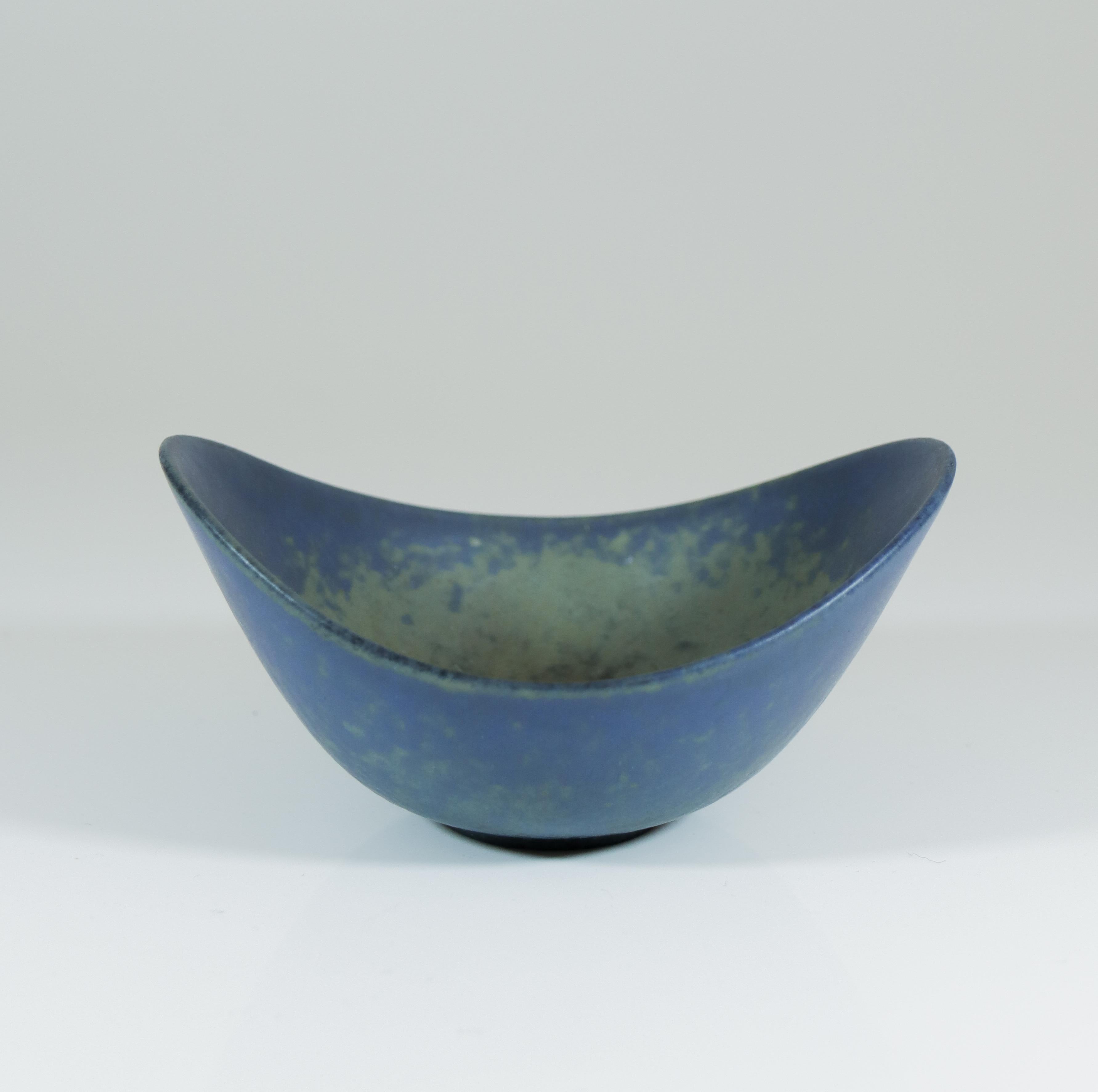 Svedese Ciotola in ceramica blu d'epoca - Gunnar Nylund - Rörstrand Svezia 1950s in vendita