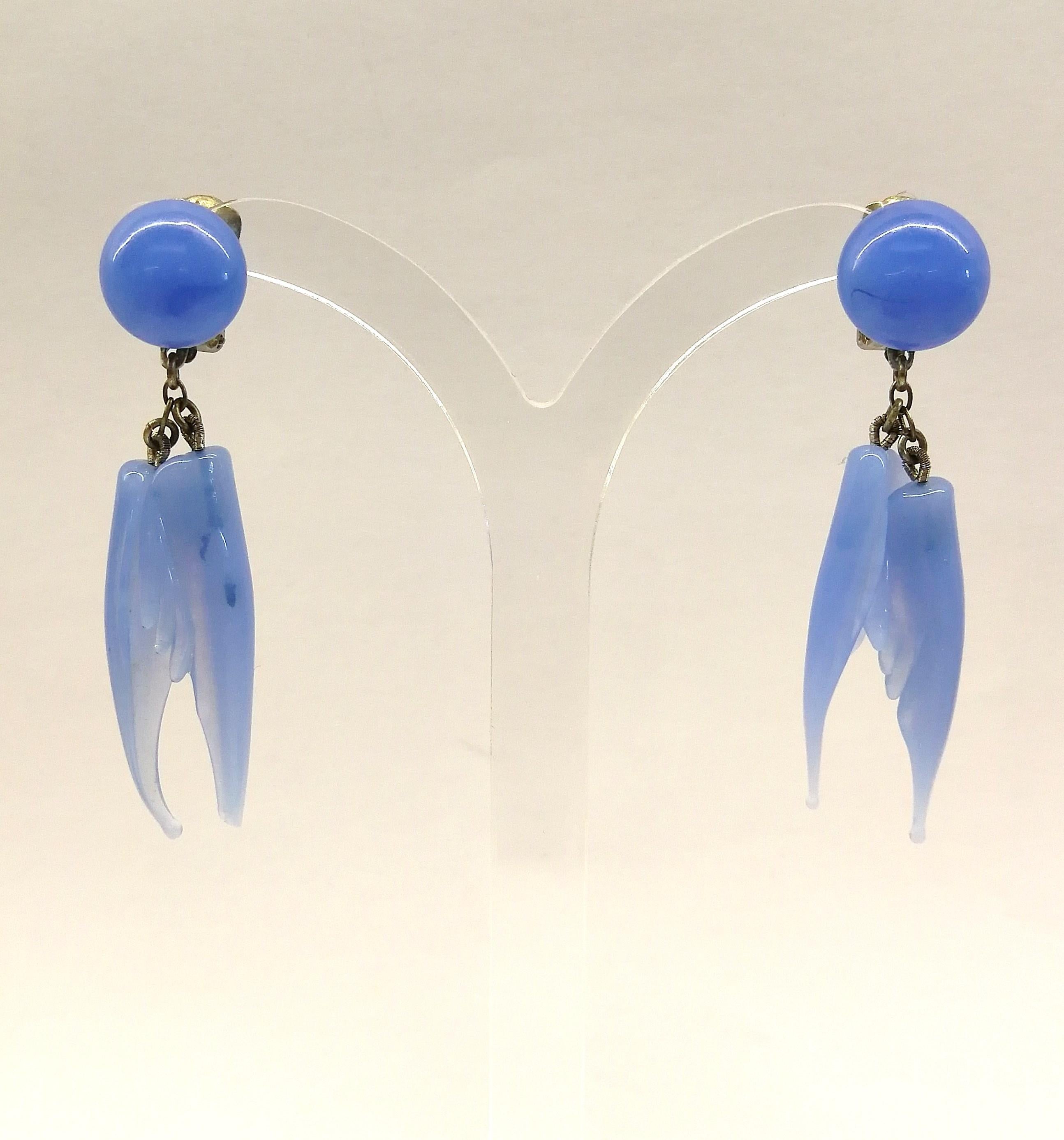 A bluebell blue moulded glass 'feather' motif' necklace and earrings, 1950s. 4