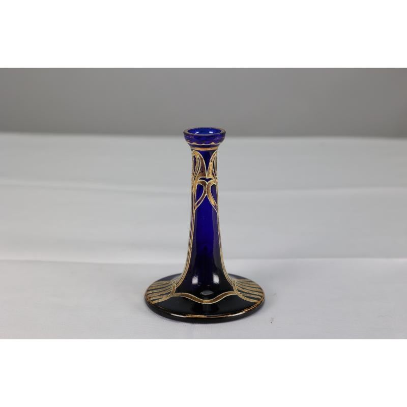 A Bohemian Austrian Art Nouveau gilded glass flower vase in Bristol blue colour. For Sale 3