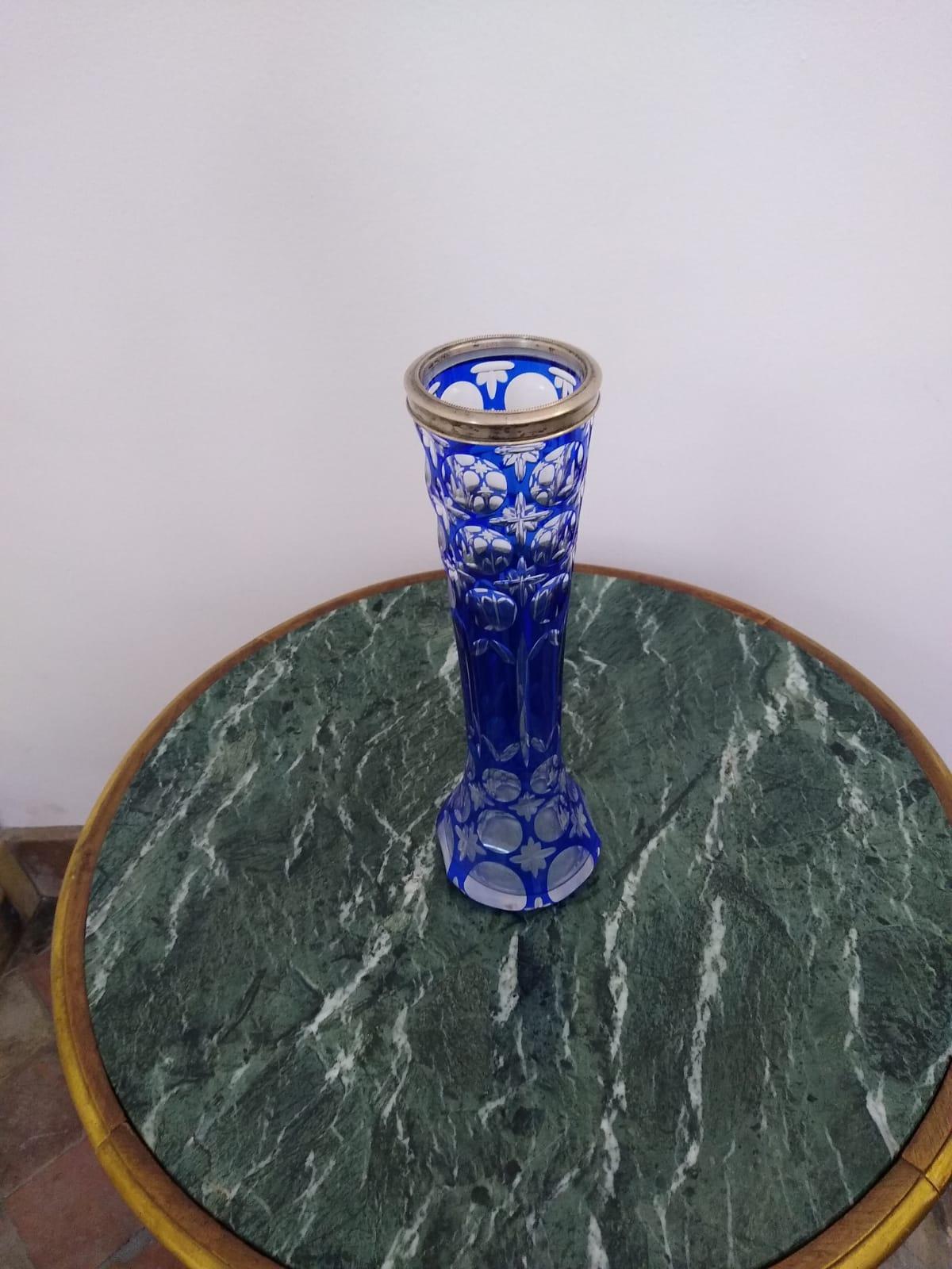 Bohème Vase en cristal taillé bleu bohème, années 1960 en vente