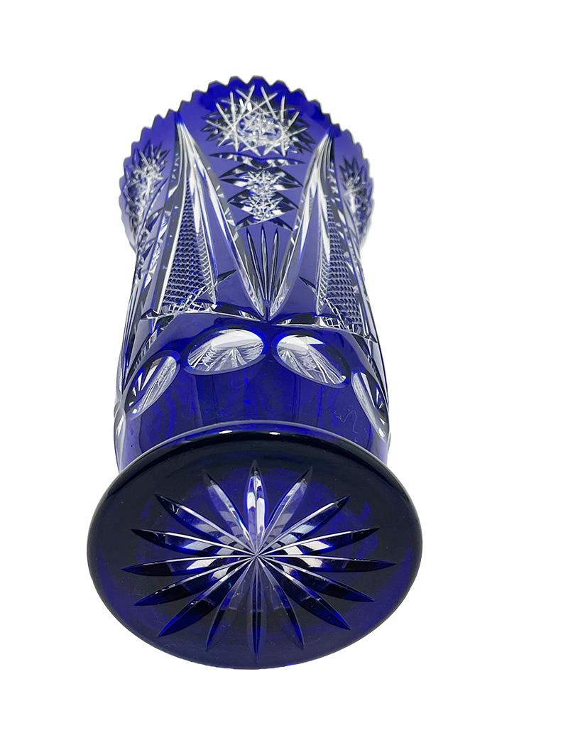 A Bohemian Blue cut to clear crystal vase, 1980s In Good Condition In Delft, NL