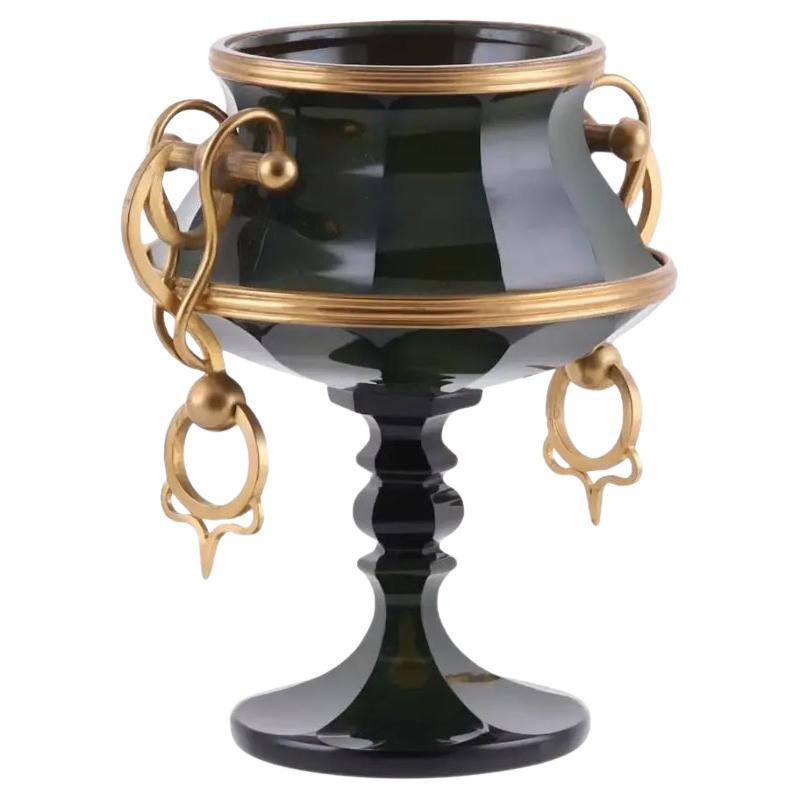 Böhmische Vase aus vergoldetem Bronzeglas mit Lithyalinglas, 1820