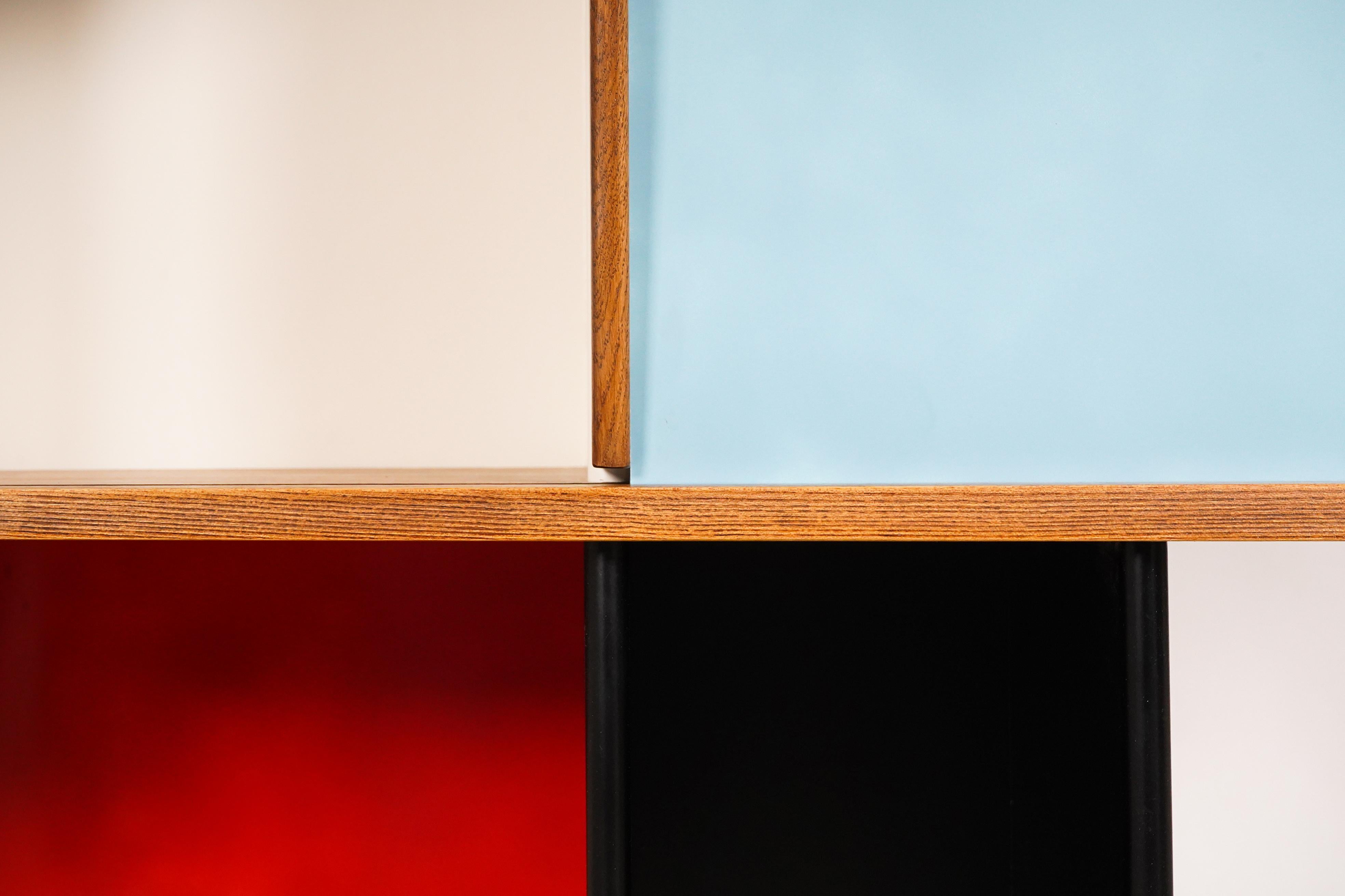 XXIe siècle et contemporain Bibliothèque dans le style de Charlotte Perriand
