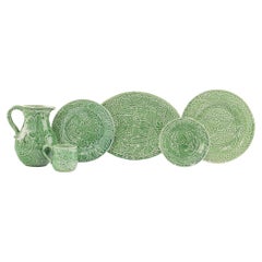 A Bordallo Pinheiro Extensive Vine Green Dinner Service A Bordallo Pinheiro Extensive Vine Green Dinner Service