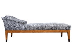 Bow Fronted Early Deco Birds-Eye Maple Daybed, England, c1920