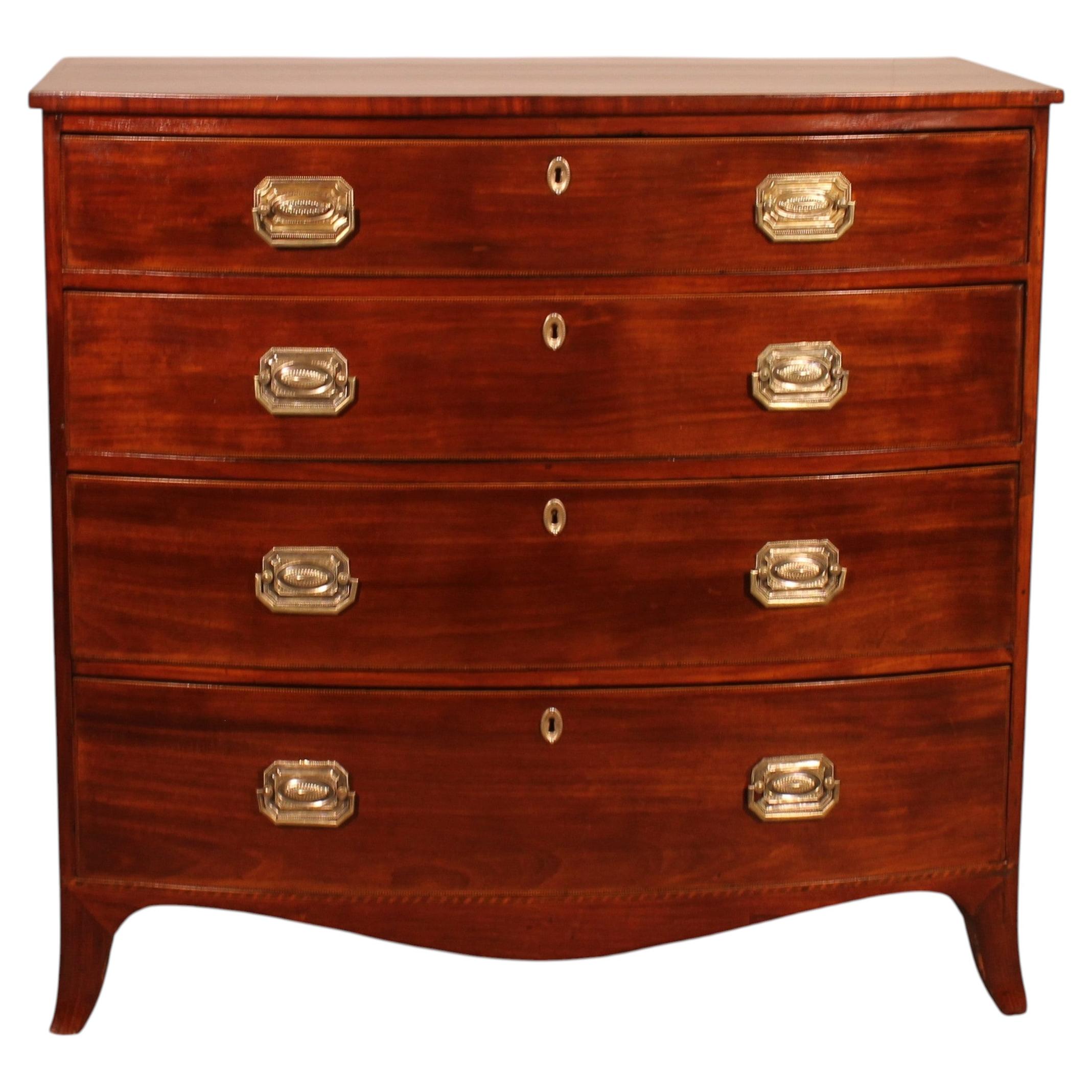 Commode en acajou avec incrustations vers 1800 Période Régence en vente
