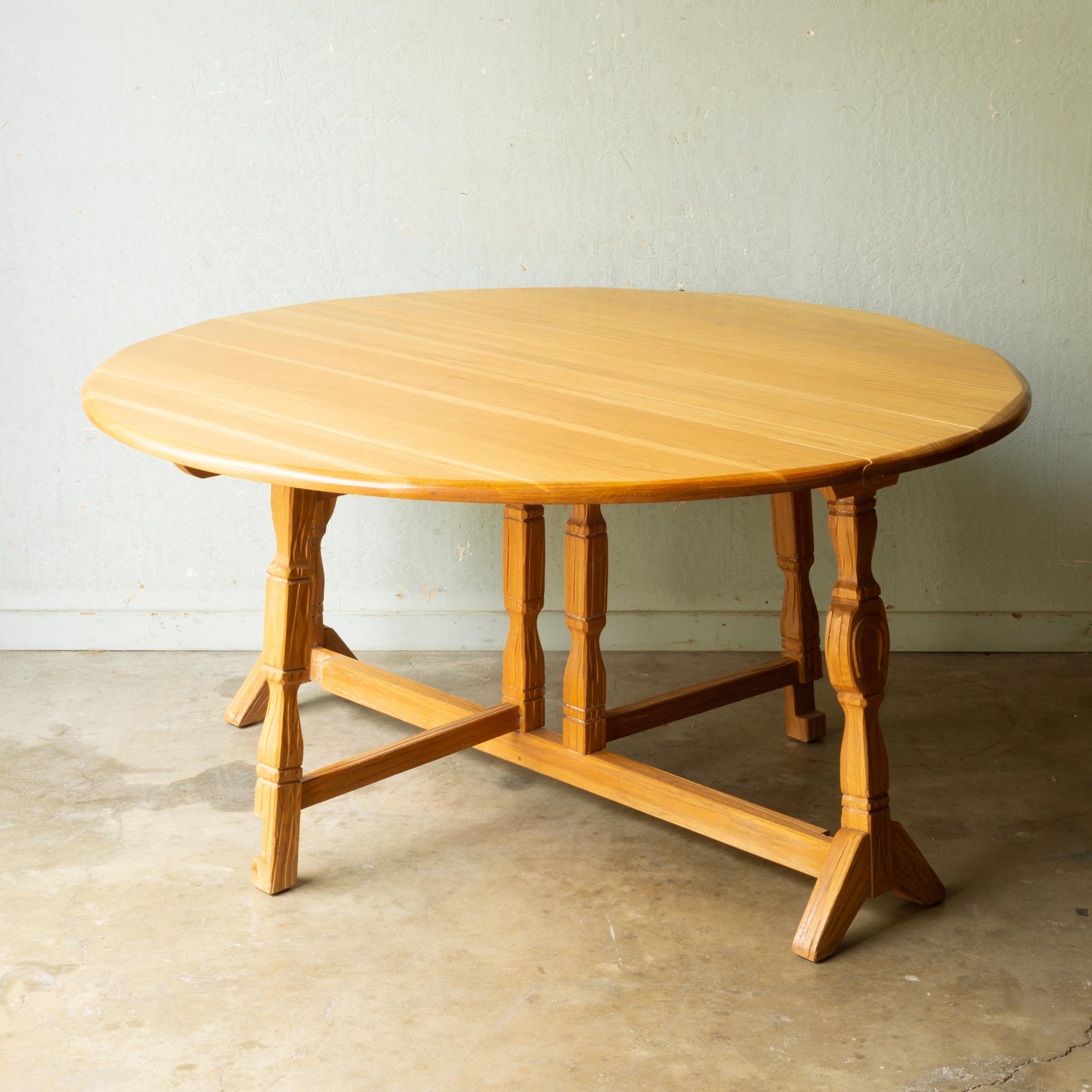 horseshoe dining table