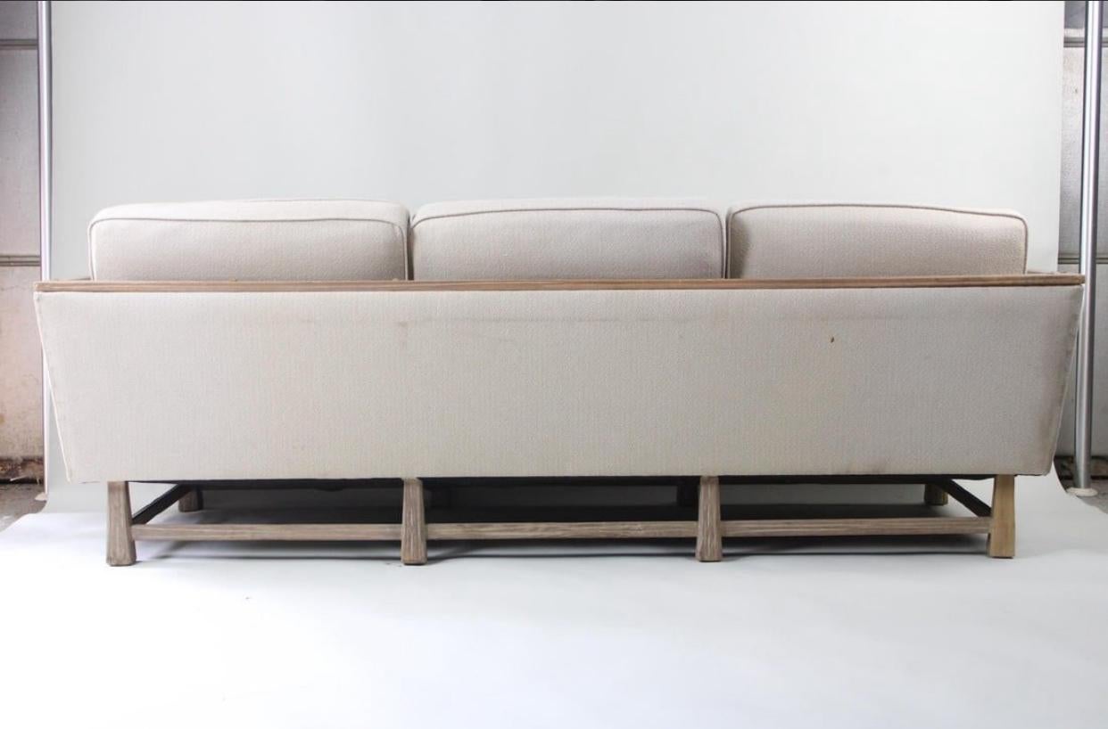 A. Brandt für Ranch Oak Cerused Oak Minimalistisches Dreisitzer-Sofa. im Angebot 5