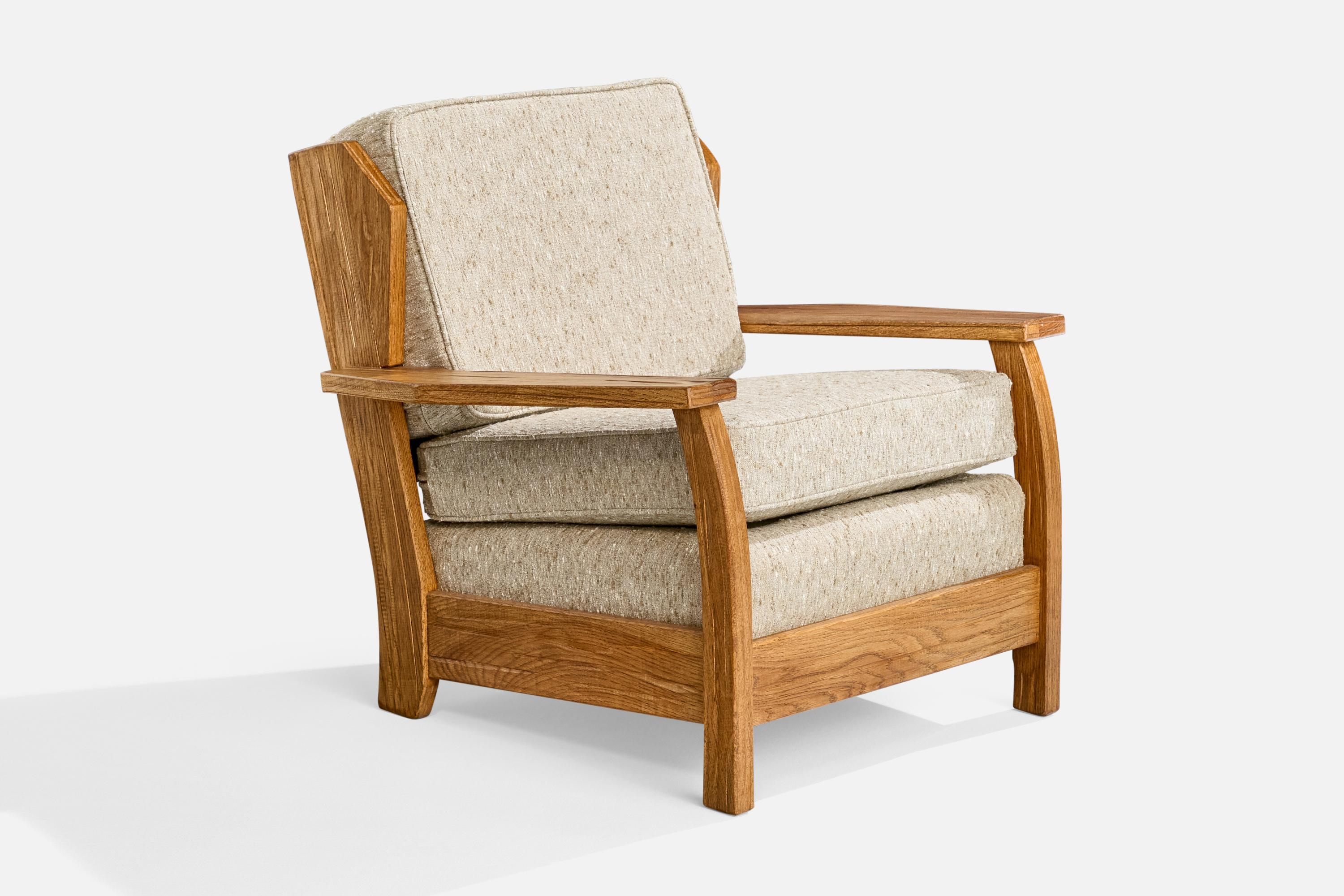 An oak and off-white fabric lounge chair designed and produced by A. Brandt Ranch Oak, USA, c. 1950s.

Dimensions: 31.25” H x 32” W x 31” D

Seat Height: 18.5”