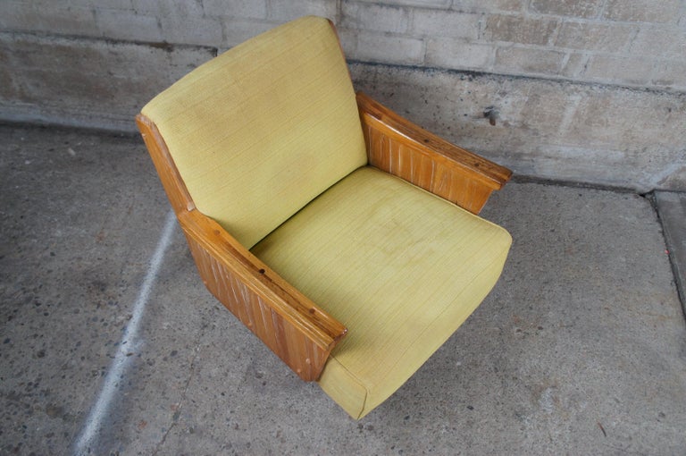 A. Brandt Vintage Ranch Oak T.V. Swivel Lounge Arm Club Chair Southwestern 2866 In Good Condition In Dayton, OH