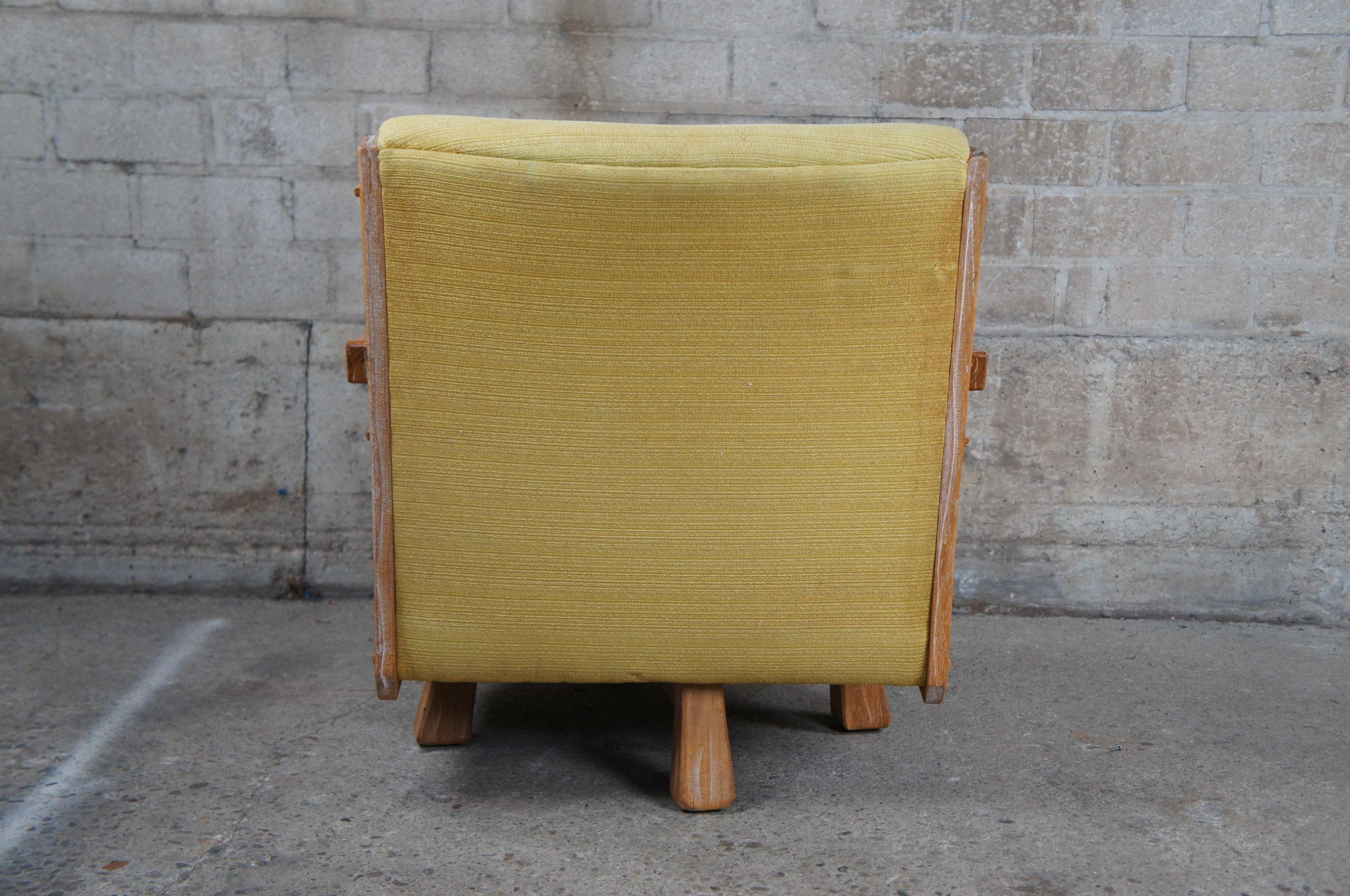 A. Brandt Vintage Ranch Oak T.V. Swivel Lounge Arm Club Chair Southwestern 2866 2
