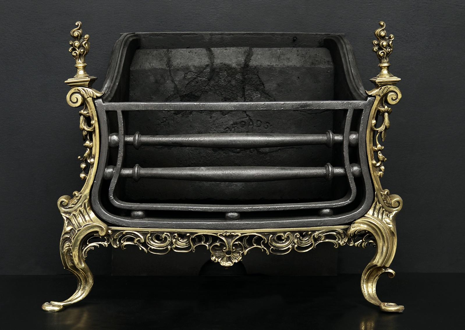 XIXe siècle Grille de feu en laiton et en fer en vente