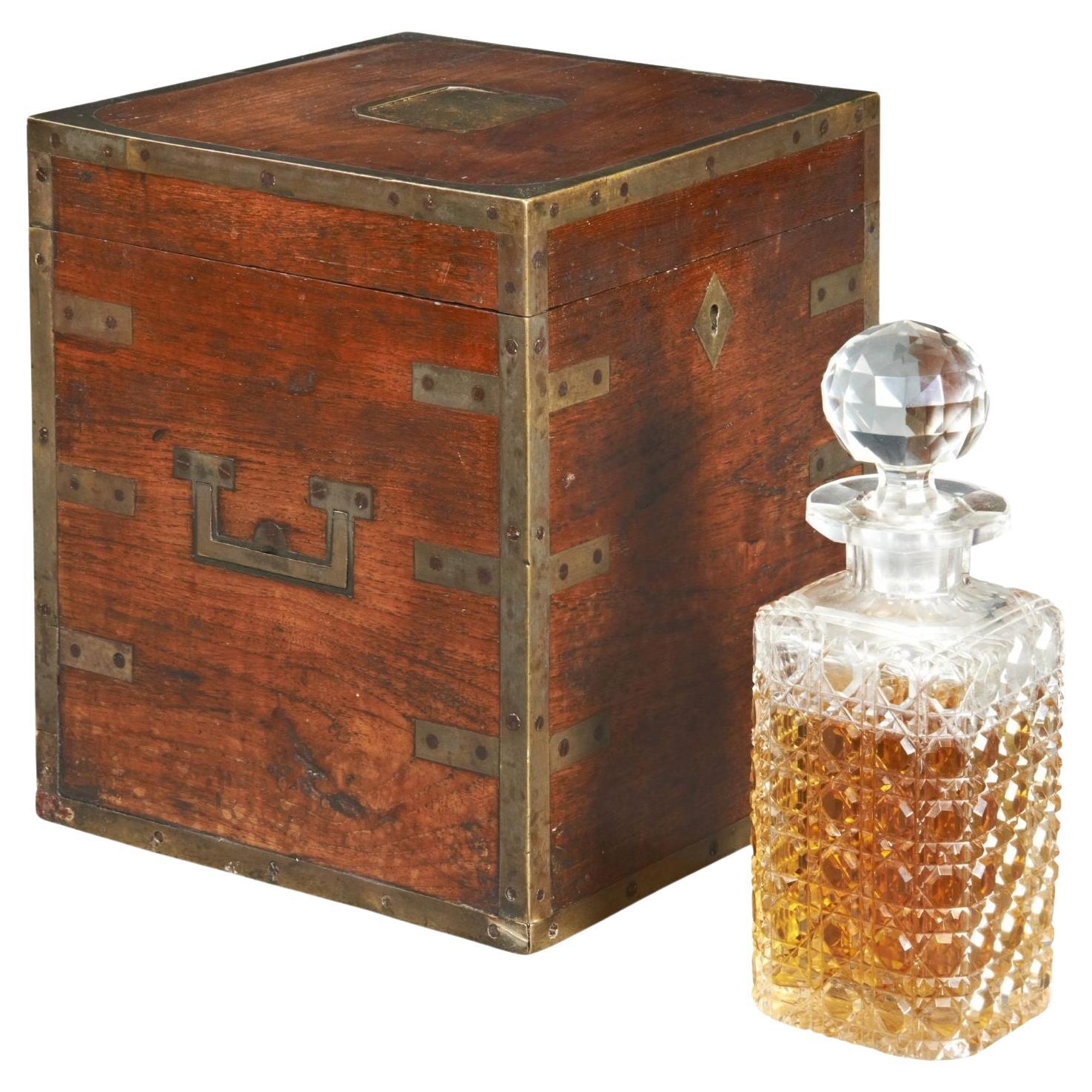 A brass bound Anglo-Indian teak Decanter Box for 4 bottles For Sale