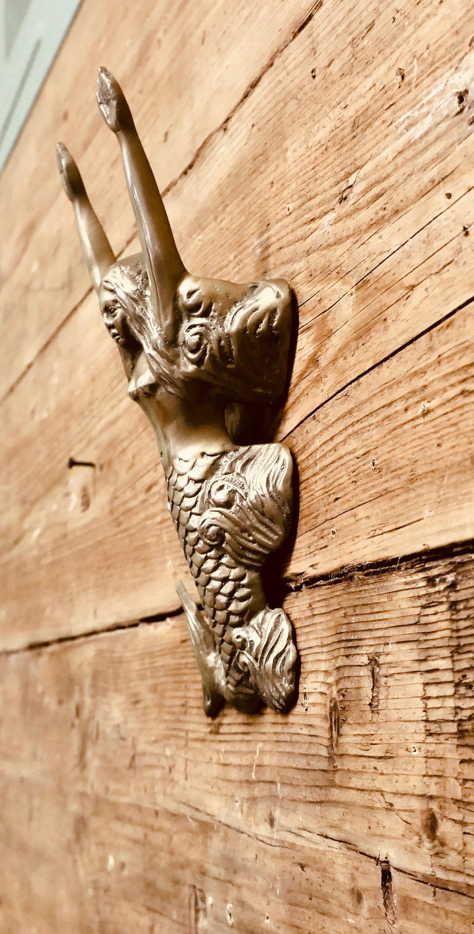 A Brass Door Knocker in the Shape of a Mermaid In Good Condition For Sale In Godshill, Isle of Wight