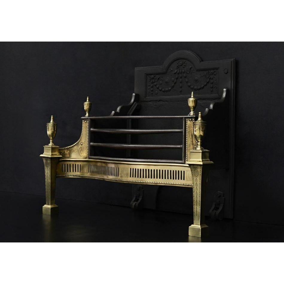 A Brass Firegrate in The Georgian Manner, 19th Century In Good Condition For Sale In London, GB