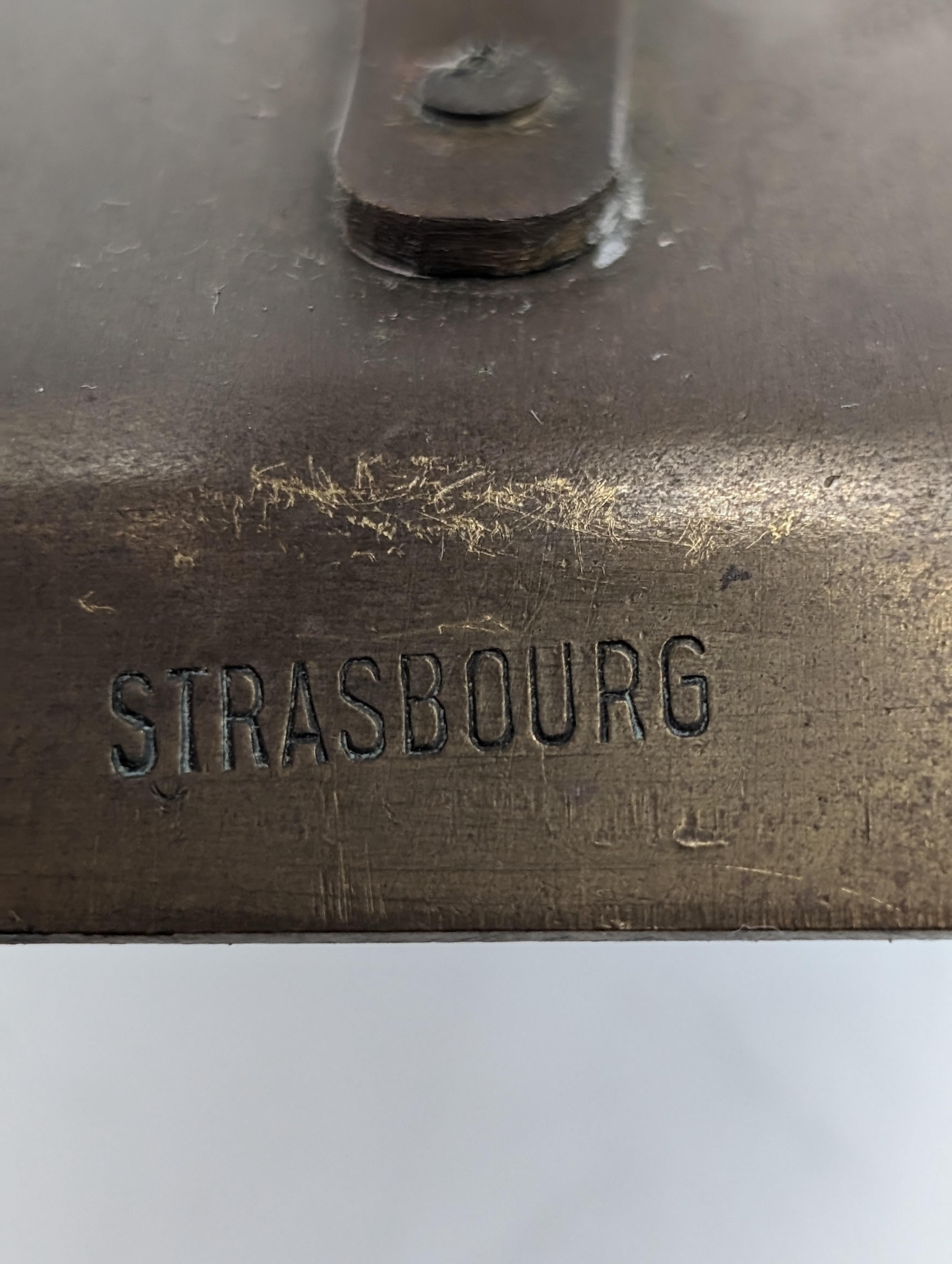 Lámpara de Hanukkah de latón de la escuela francesa ORT, Estrasburgo Siglo XX Latón en venta