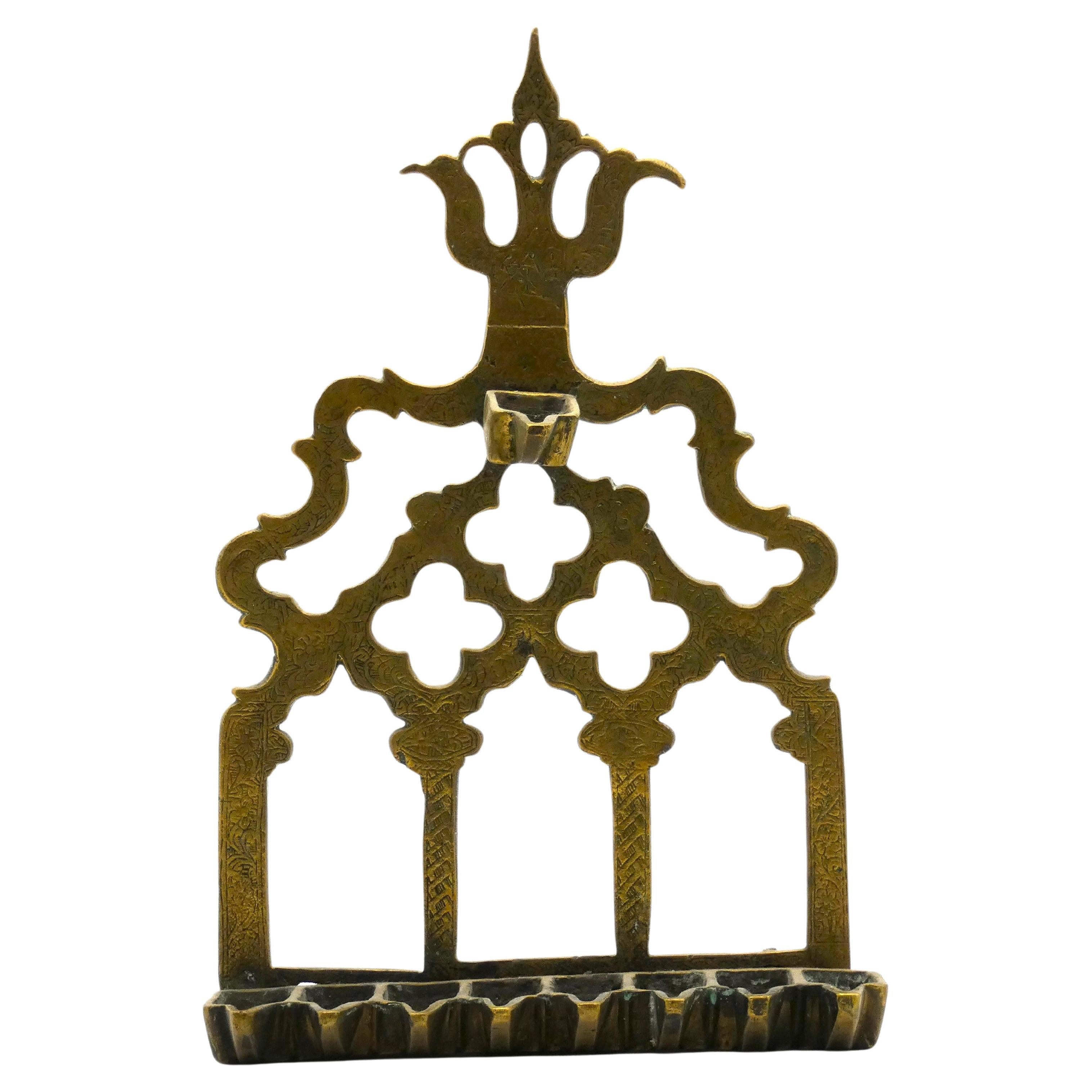 Lampada Hanukkah in ottone, Marocco, XIX secolo