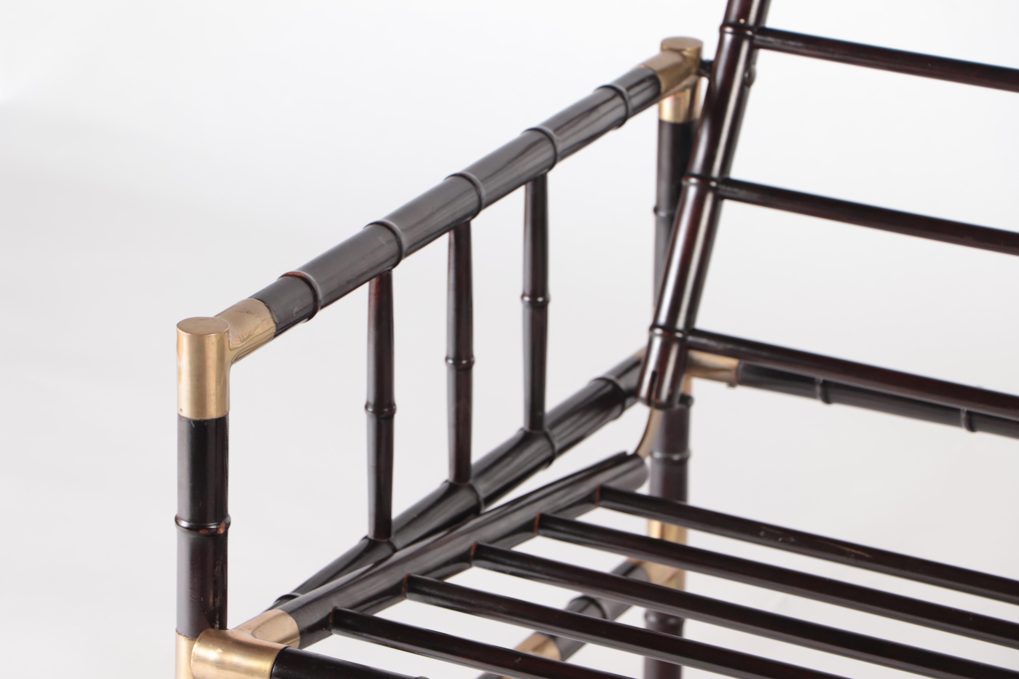 Mid-Century moderno Divano regolabile in finto bambù montato in ottone, 1950 circa. in vendita