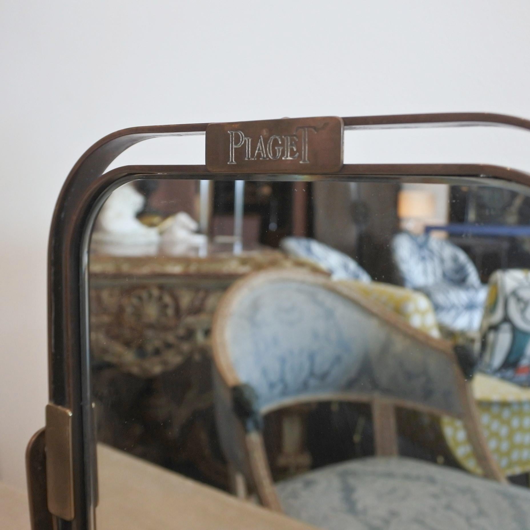 Miroir de table en laiton pour la marque de montres suisses de luxe Piaget, vers les années 1960 en vente 4