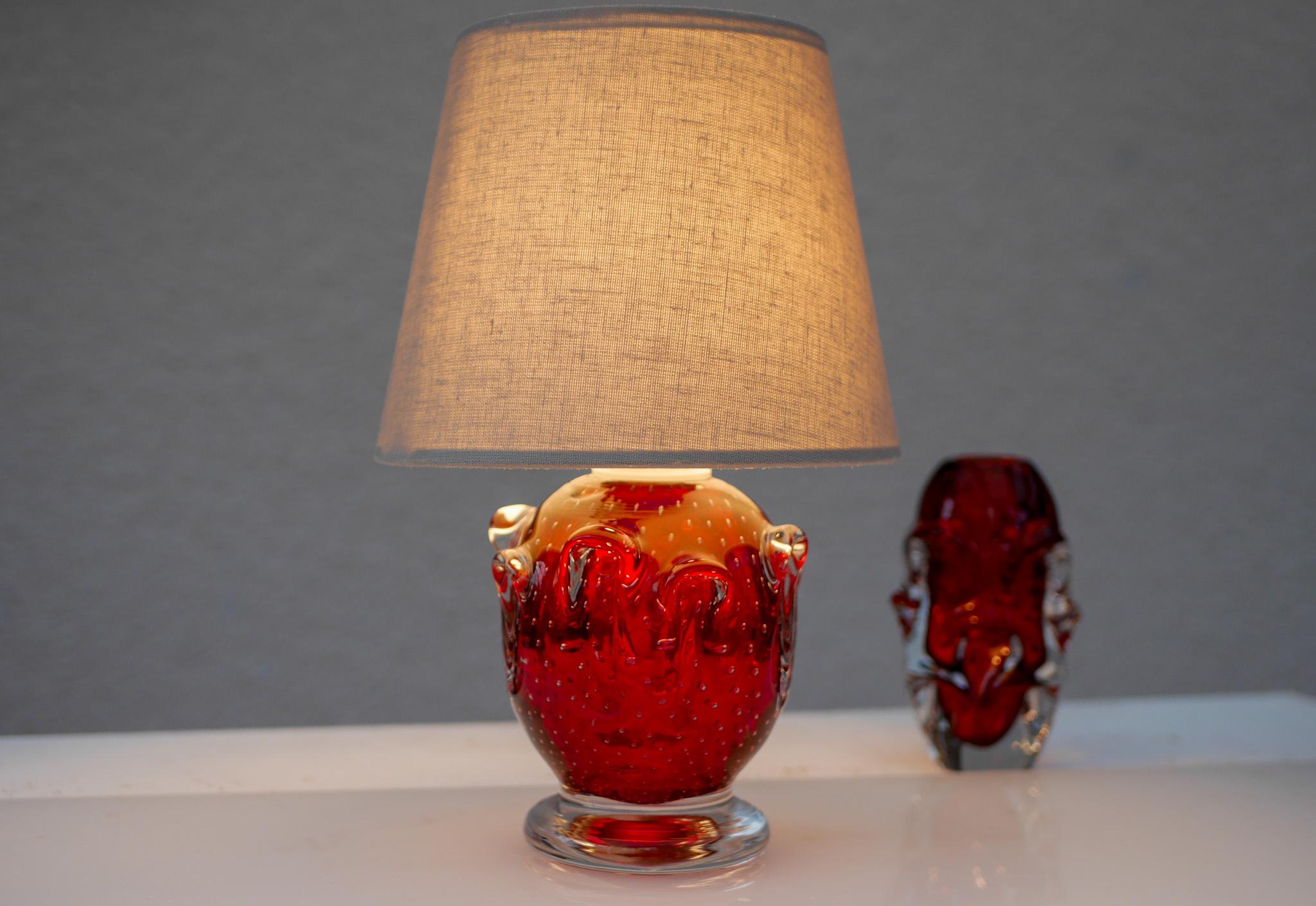 Lampe en cristal rouge vif de Börne Augustsson pour Åseda, Suède Bon état - En vente à Skarpnäck, SE