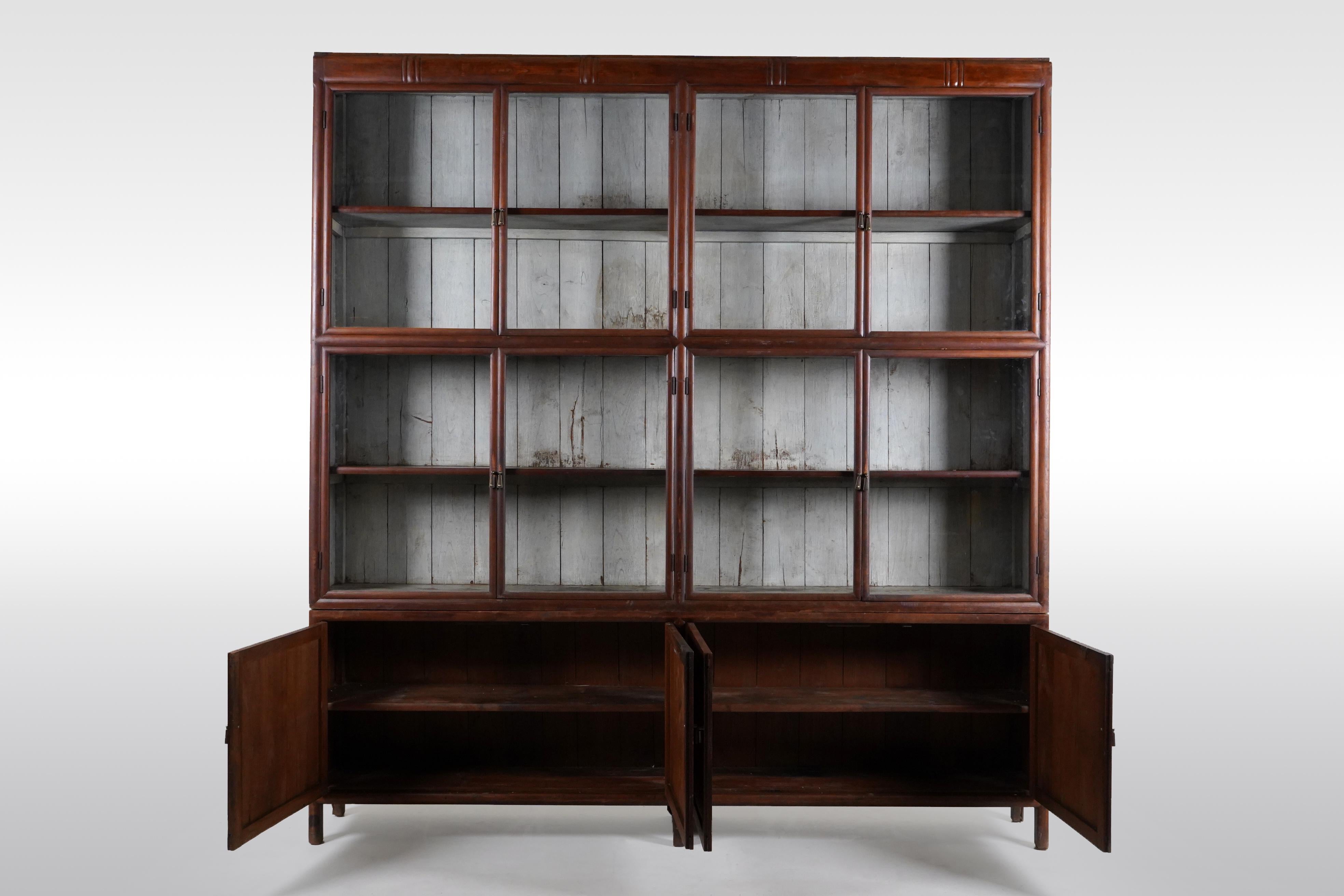 colonial bookcase