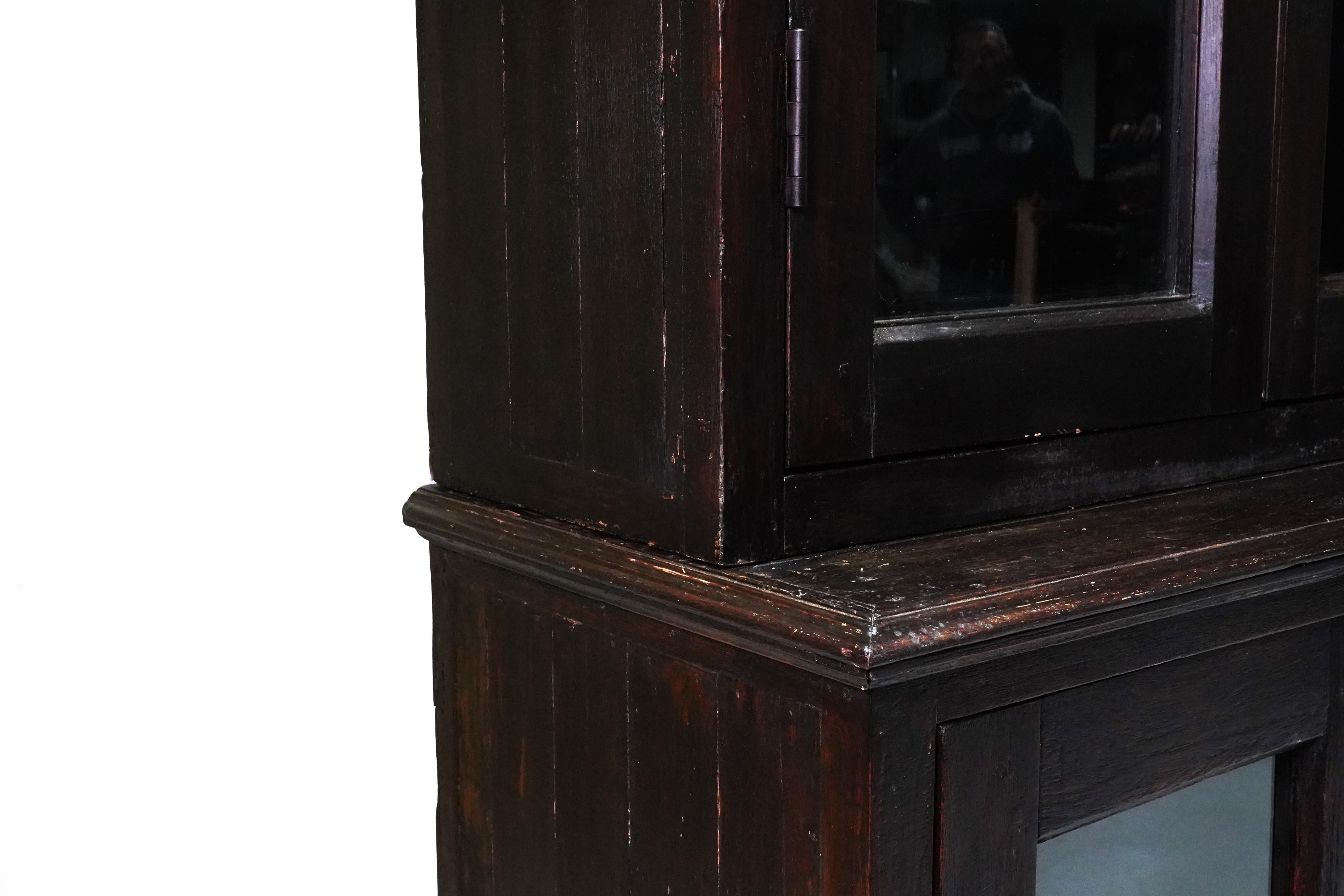 XX secolo C. 1900 British Raj Libreria birmana in teak massiccio in vendita