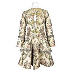 Una chaqueta de corte de brocado para el Carnaval de Venecia - Italia Circa 1980
