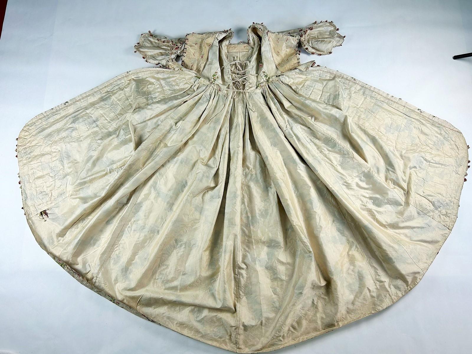 A brocaded pekin satin Sack-Back Dress - France Circa 1780 6