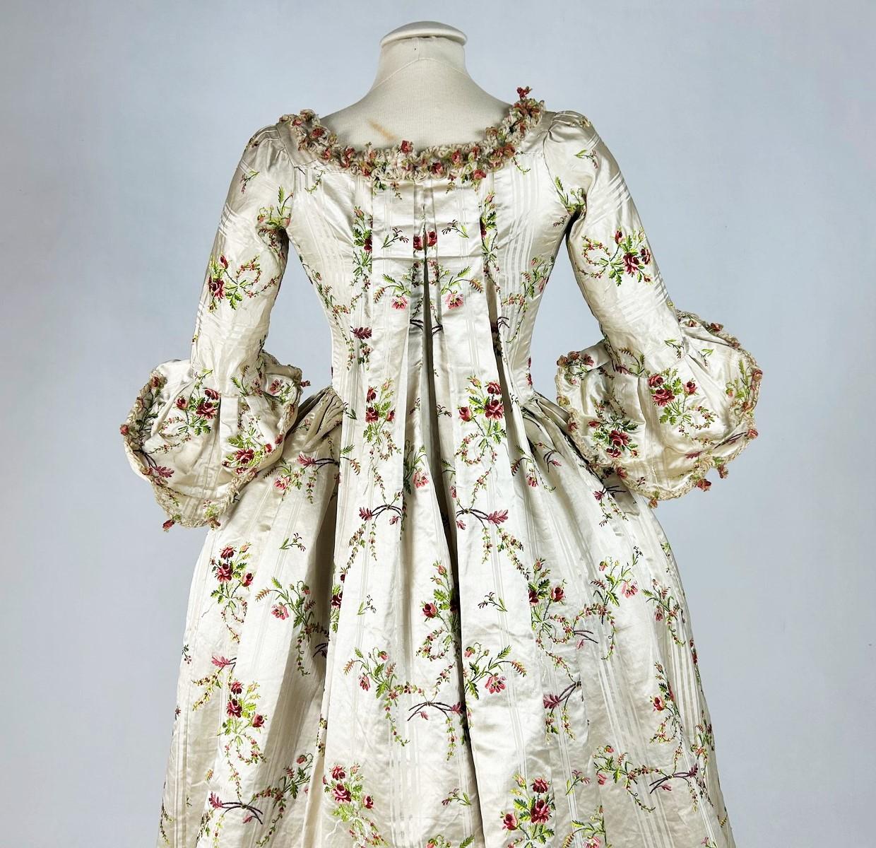 A brocaded pekin satin Sack-Back Dress - France Circa 1780 4
