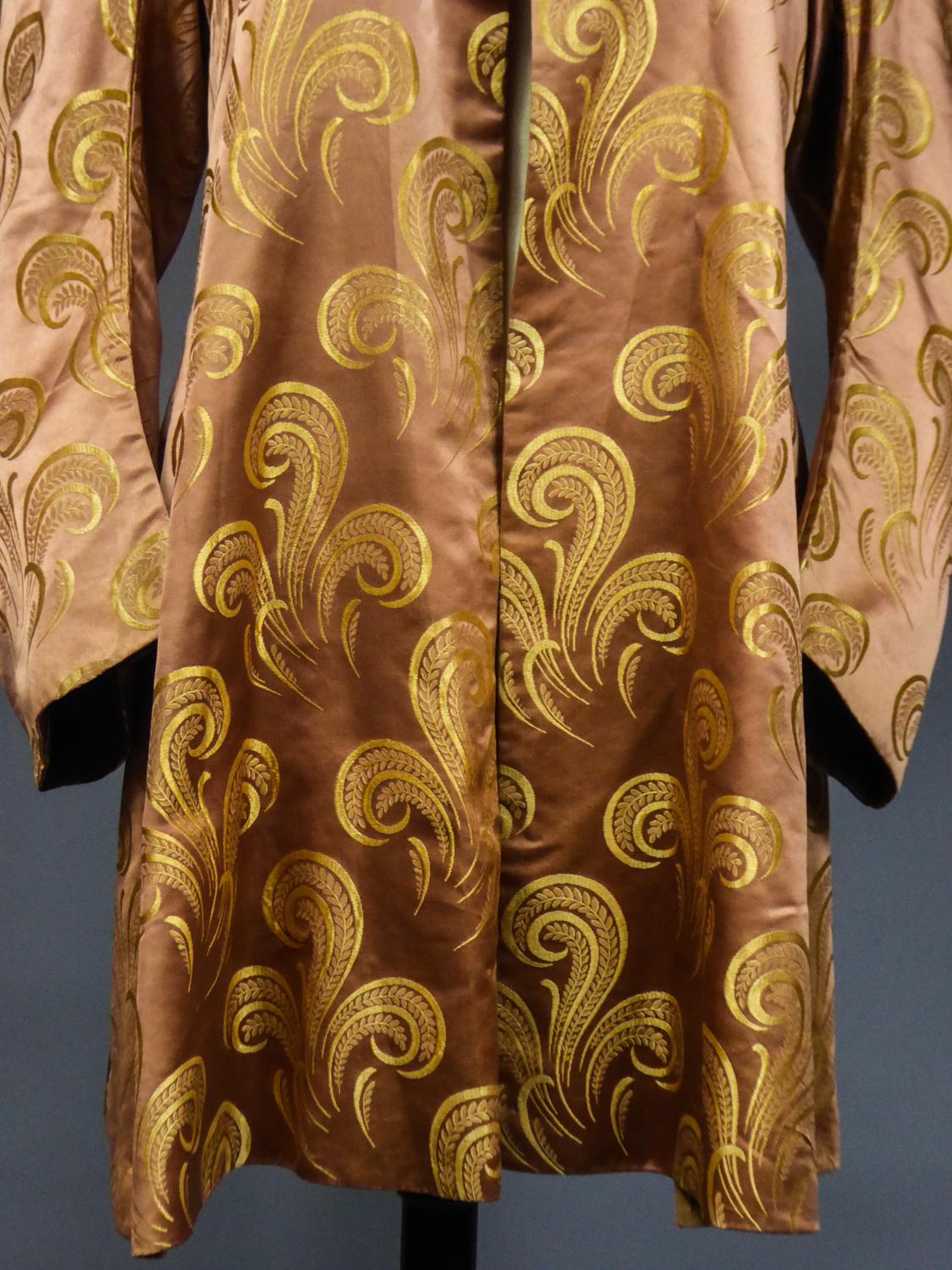 A French Brocaded Satin Silk Evening Jacket Circa 1930/1950 For Sale 1